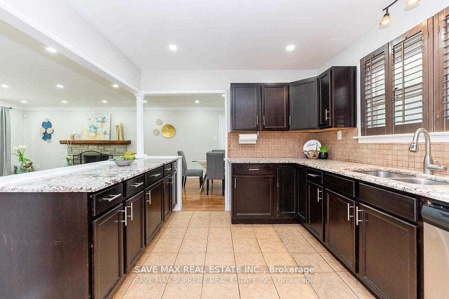 3575 King Street photo 7