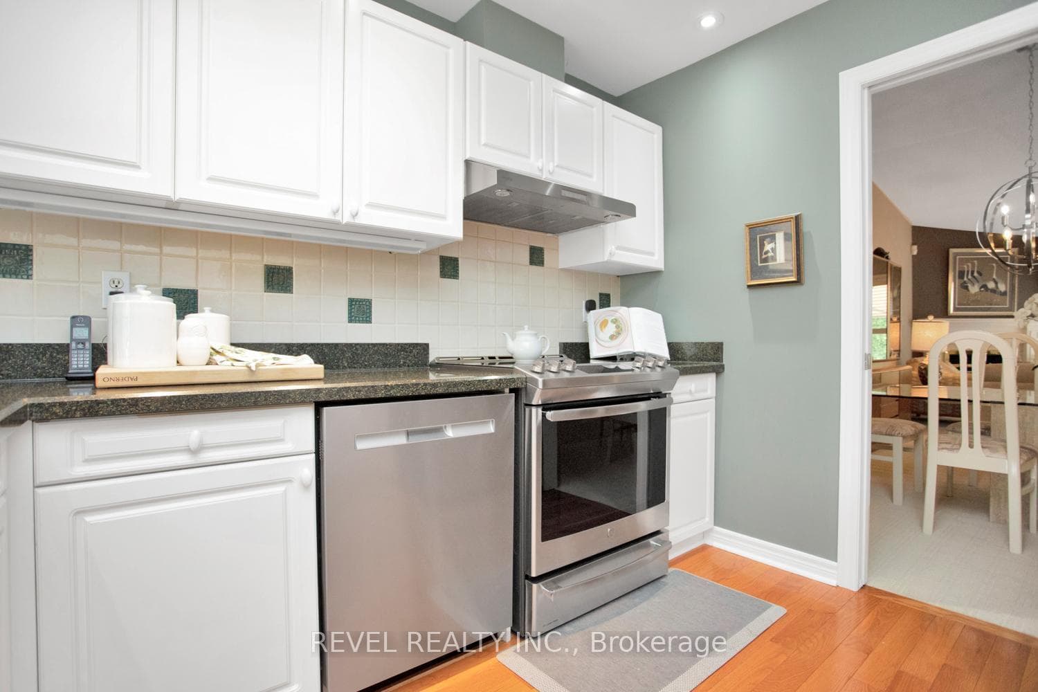 505 Cranbrook Road Unit 9 photo 9