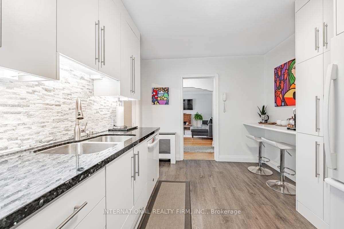 main floor kitchen