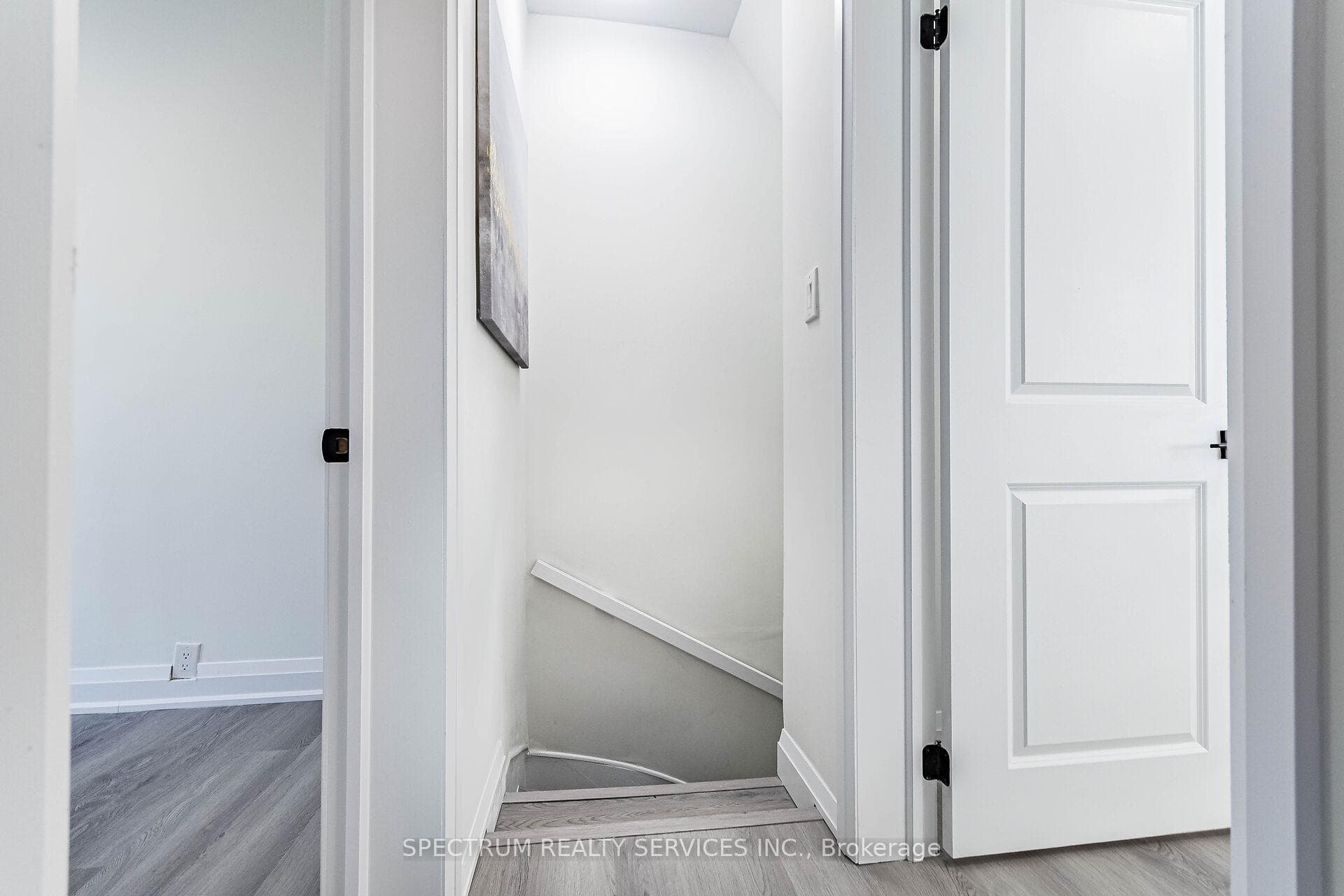 135 East Avenue photo 26