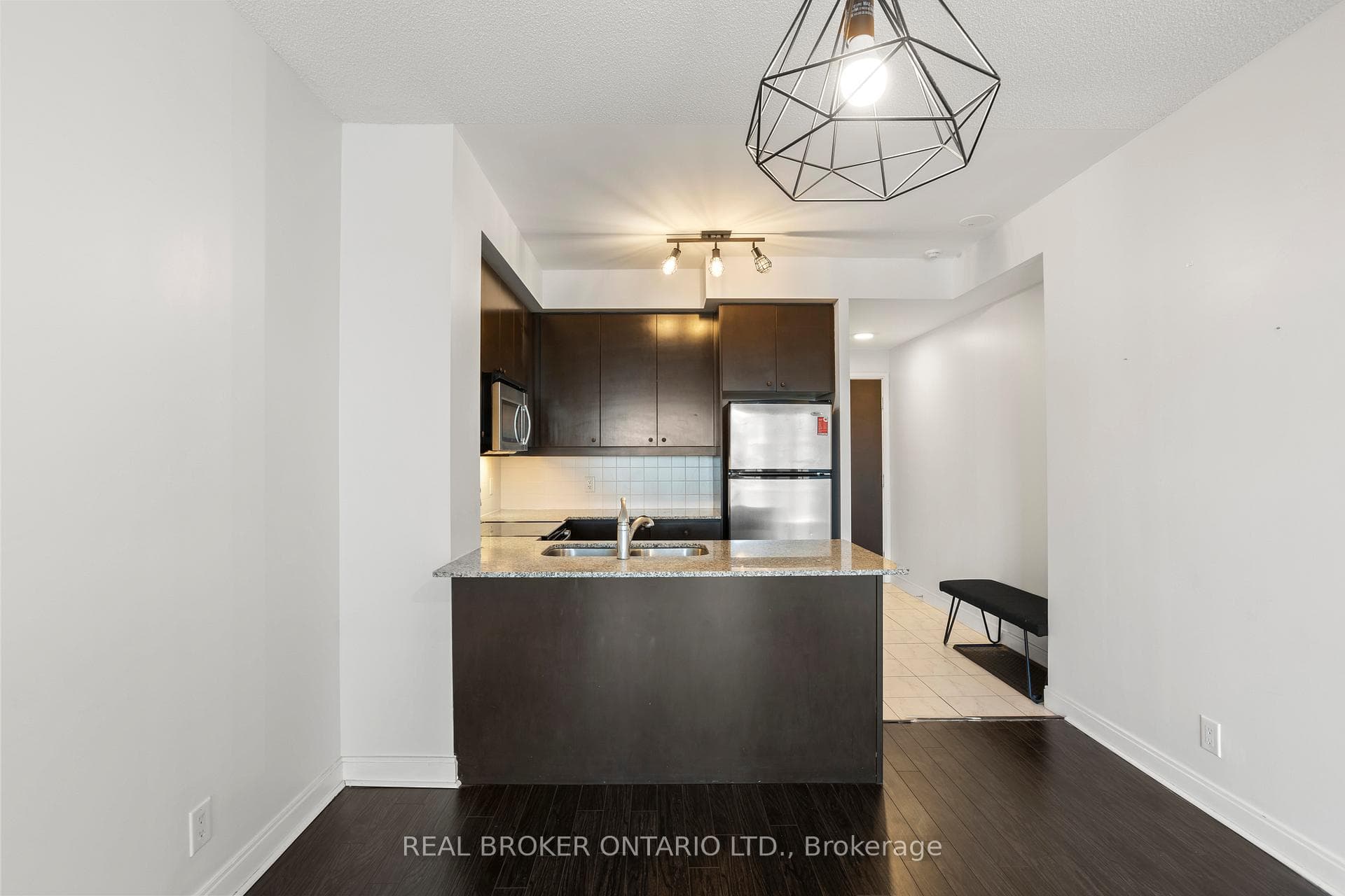 50 Absolute Avenue Unit 3105 photo 13