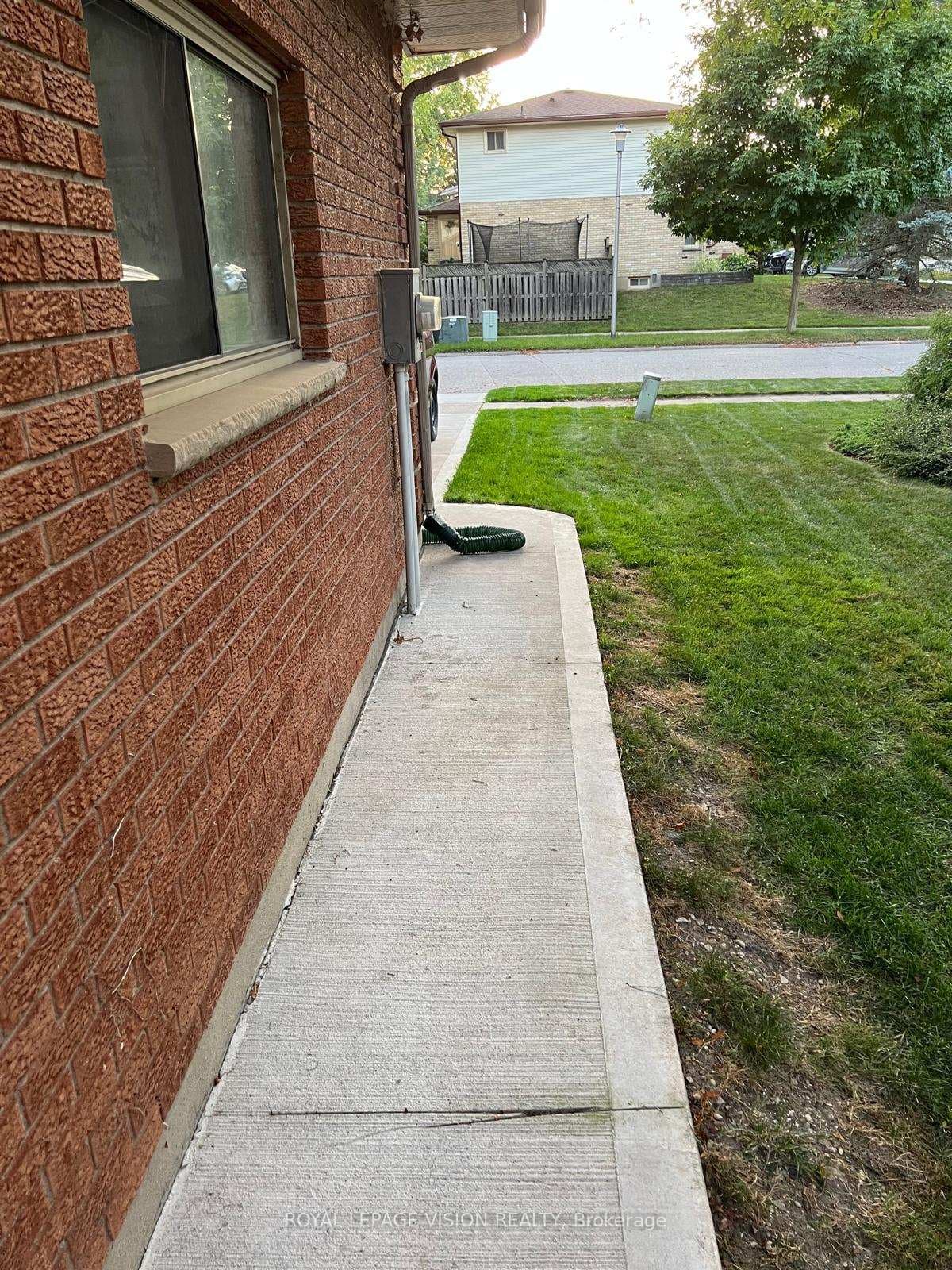 123 Chesham Avenue photo 38