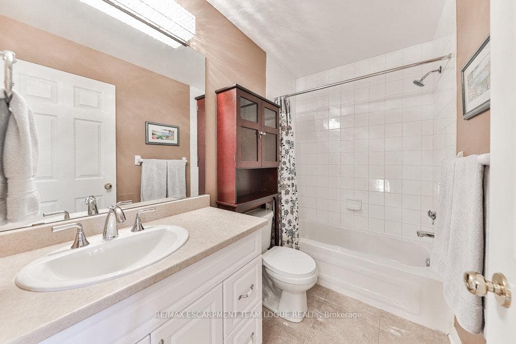 4360 Millcroft Park Drive Unit 2 photo 31