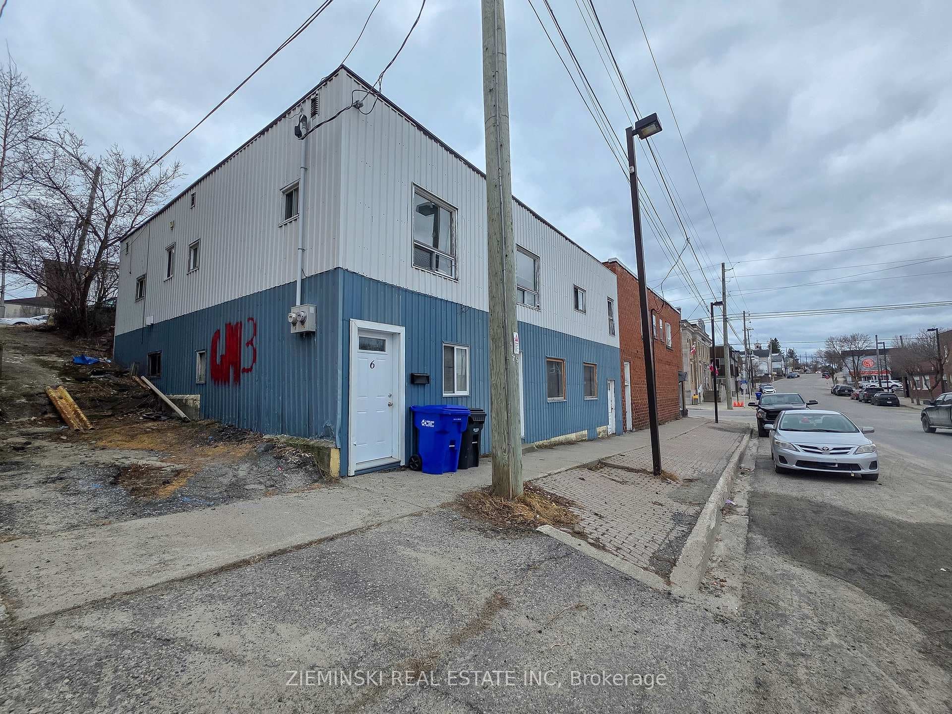 30 Duncan Avenue photo 39