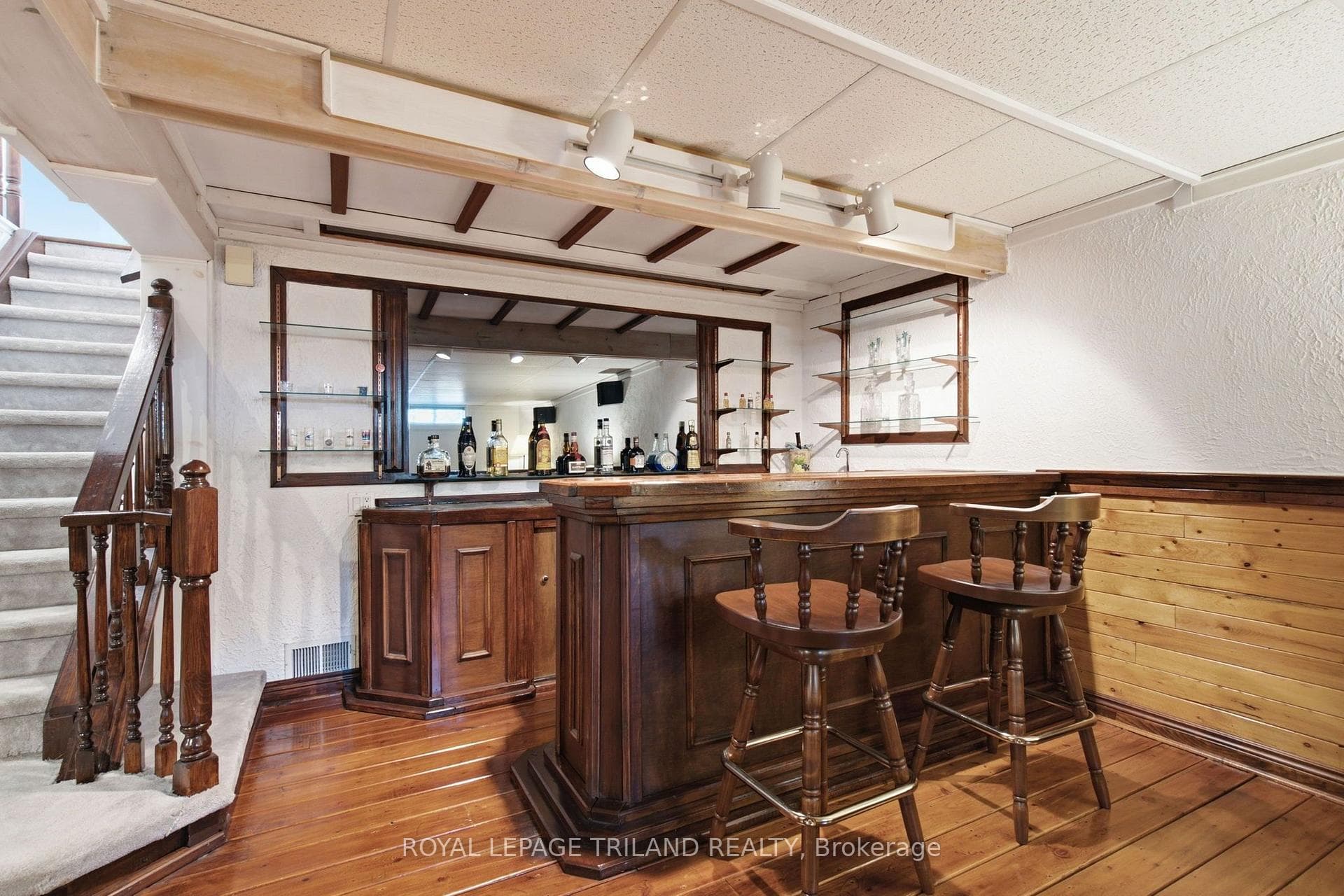 Recreation Room - bar