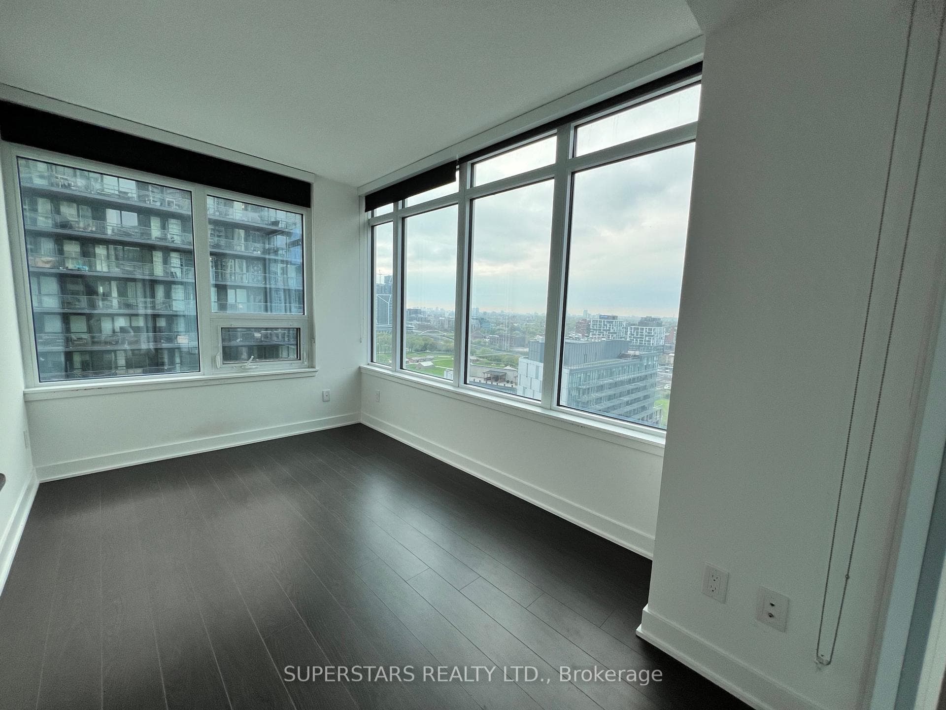 19 Bathurst Street Unit 2203 photo 13