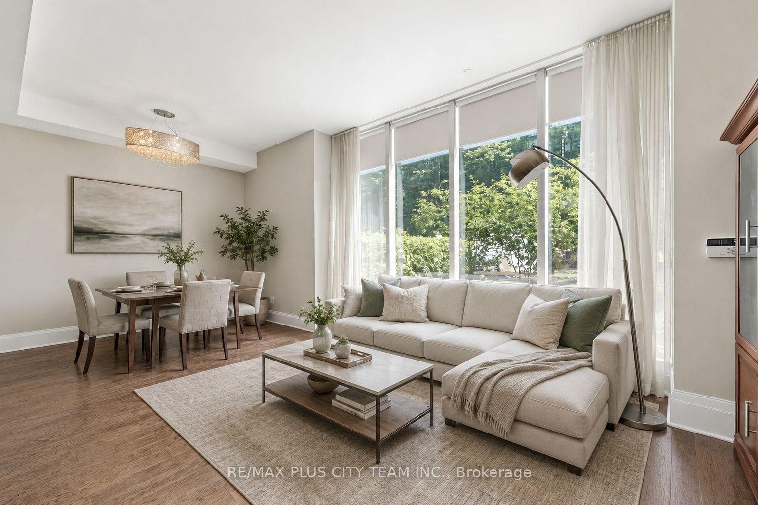 29 Queens Quay Unit TH122 photo 3