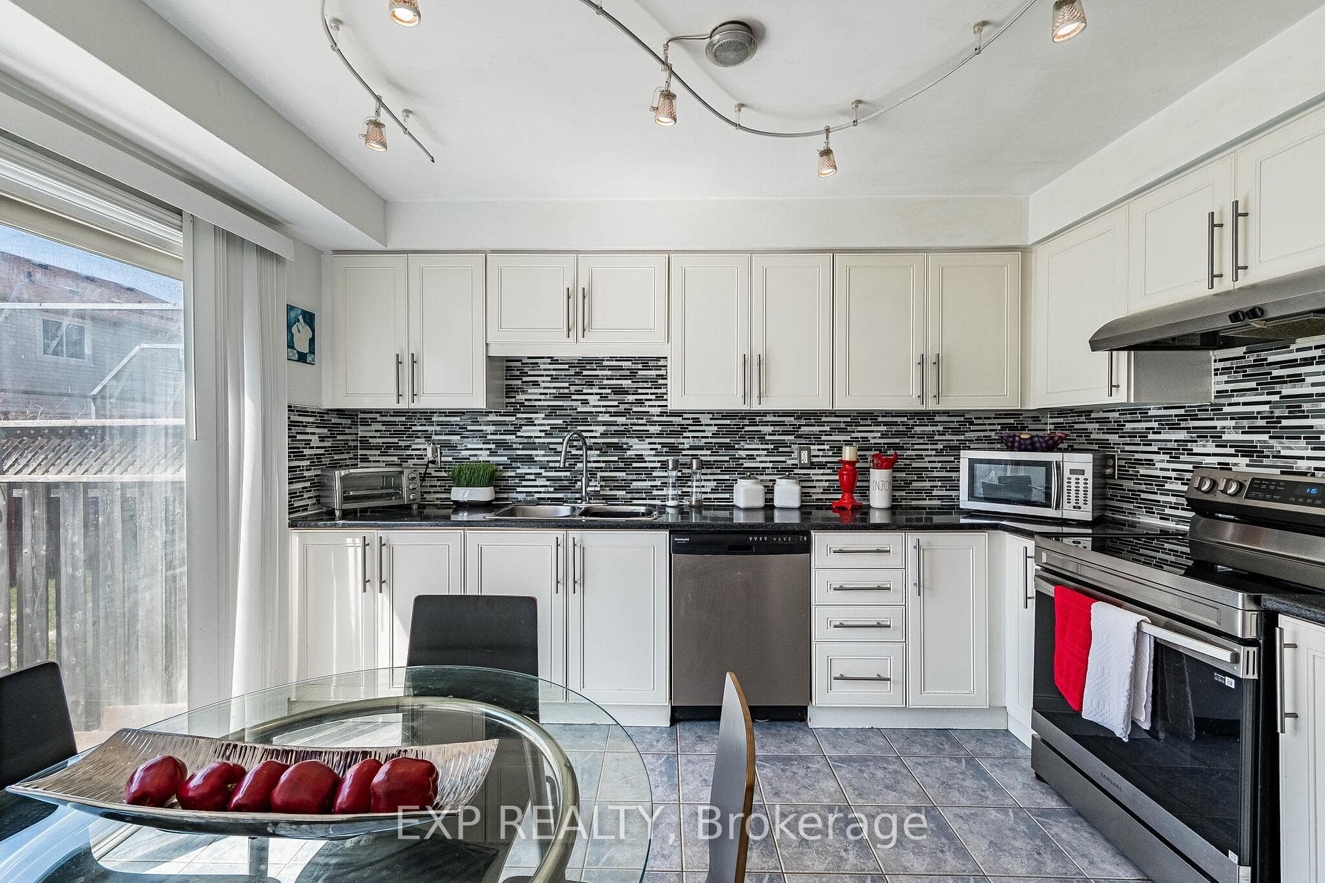 53 Sweetwood Circle photo 13