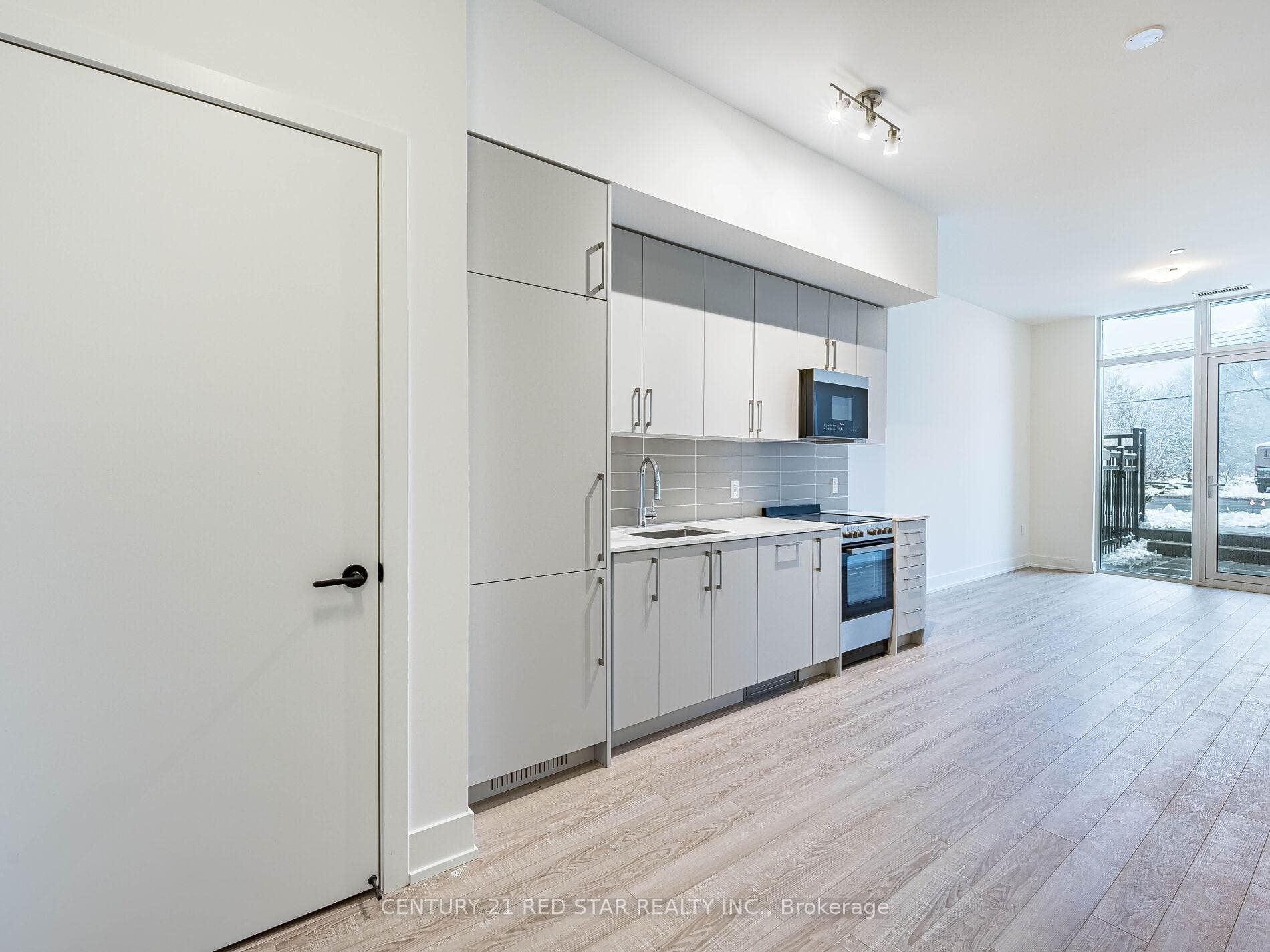 2075 King Road Unit 119 photo 8