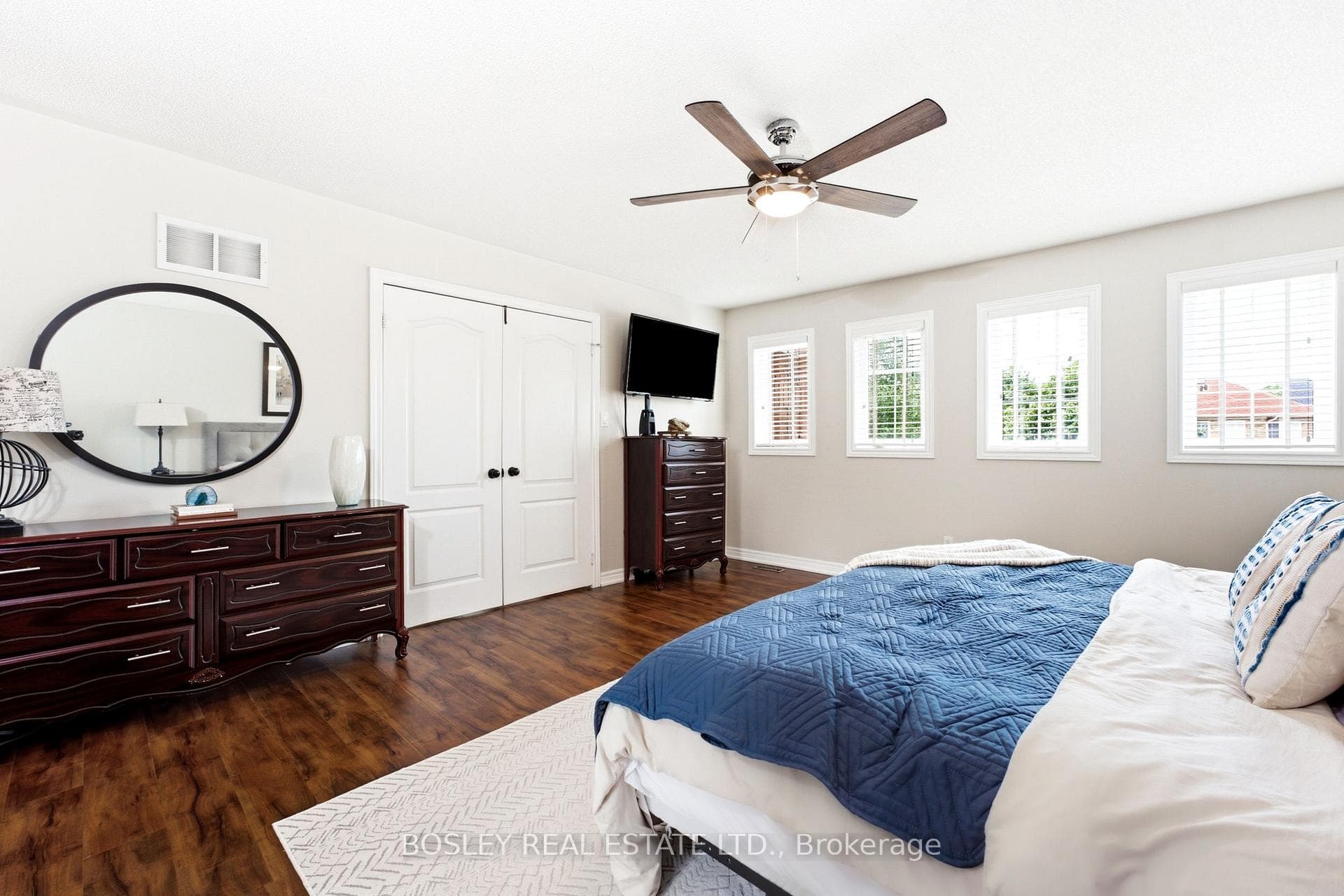 2160 Highcliffe Way photo 21