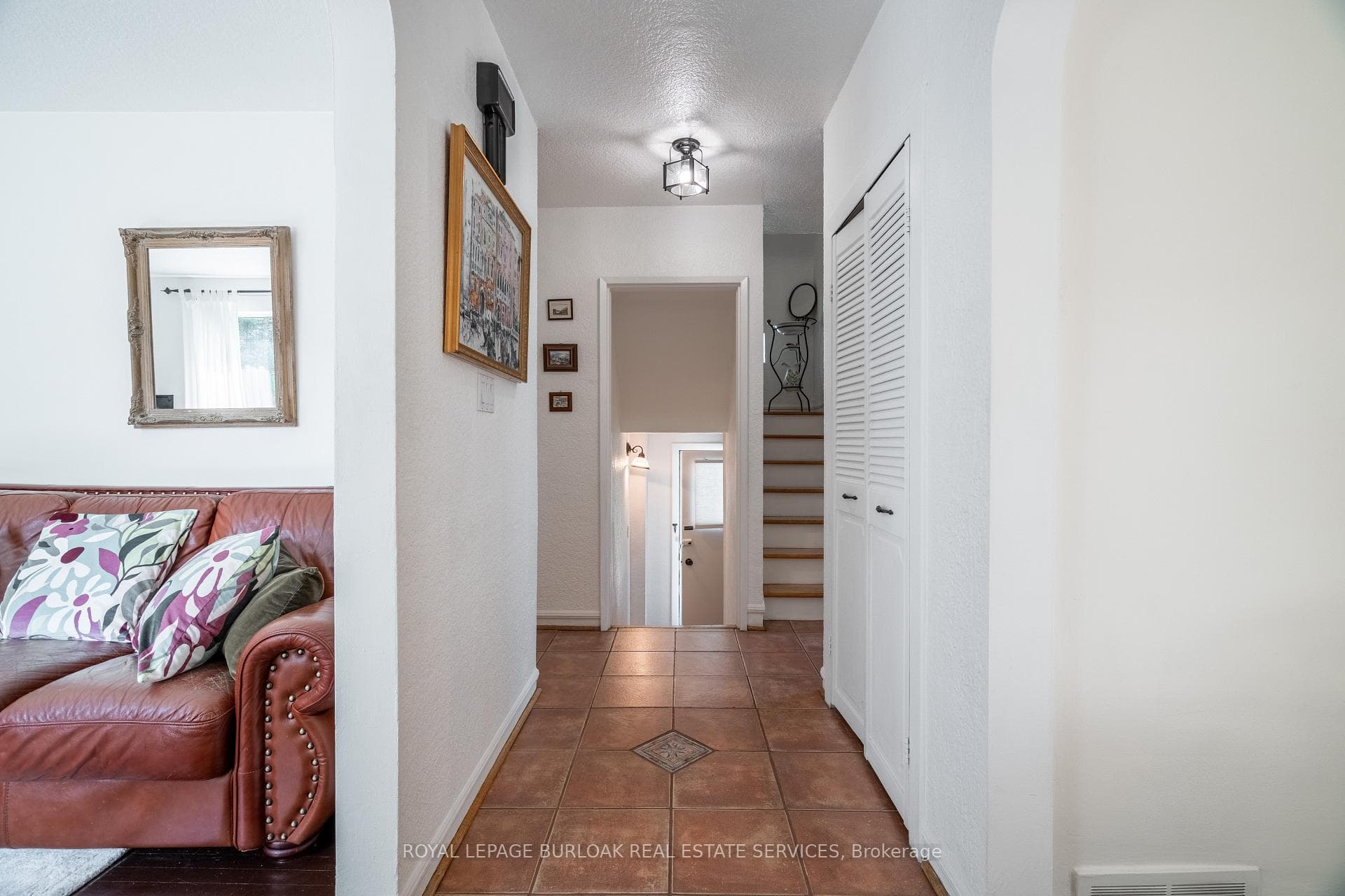 1163 Greening Avenue photo 5
