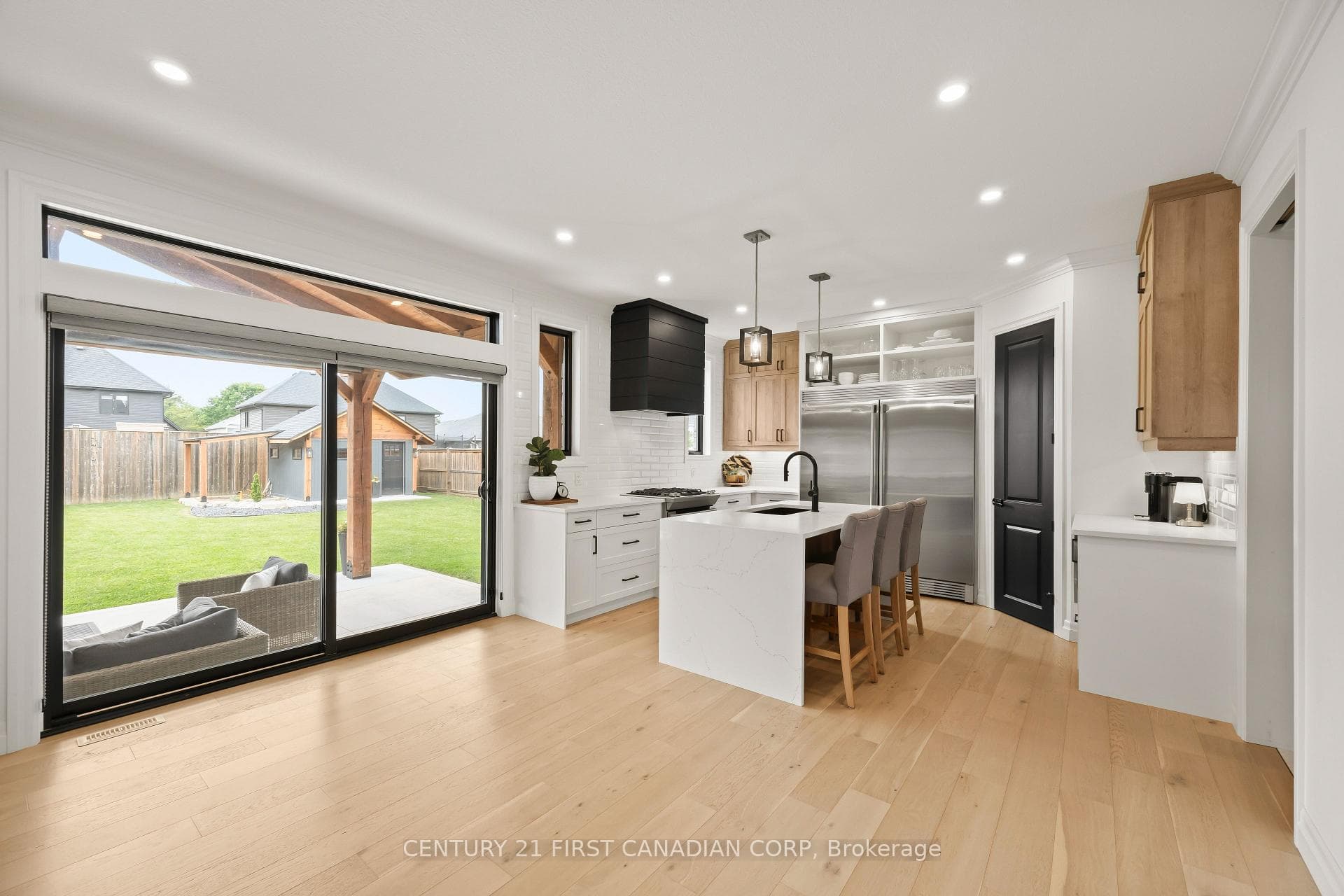 8 Oscar Davis Court photo 9