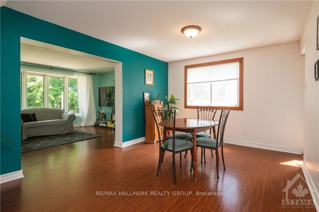 1085 AVIGNON Court photo 10