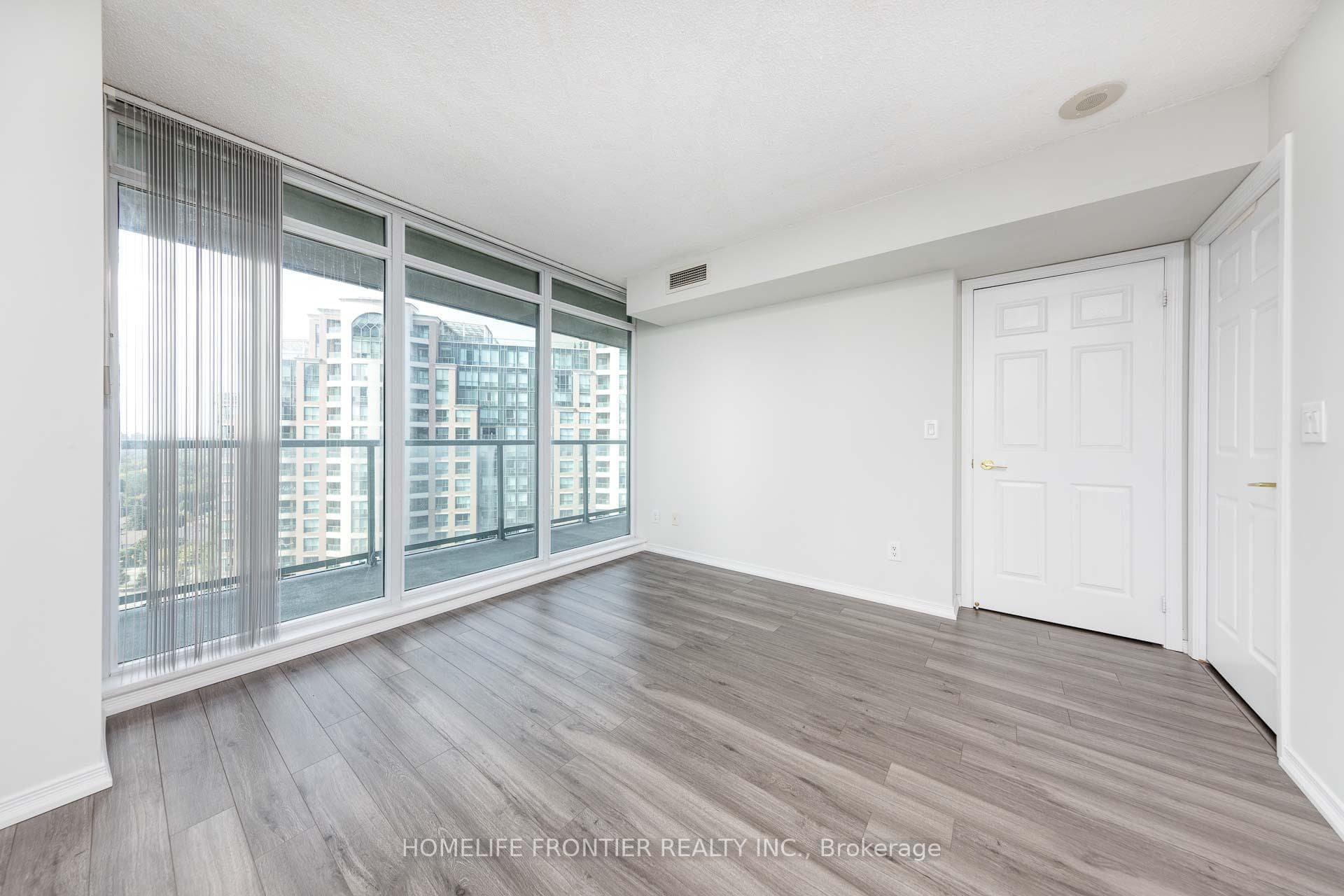 5508 Yonge Street Unit 1702 photo 18