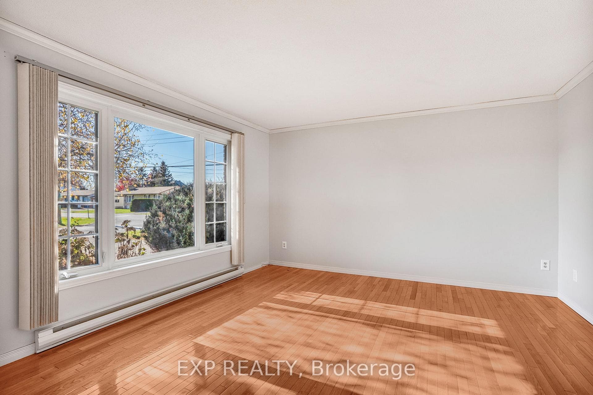 5 ALBERT Street photo 7