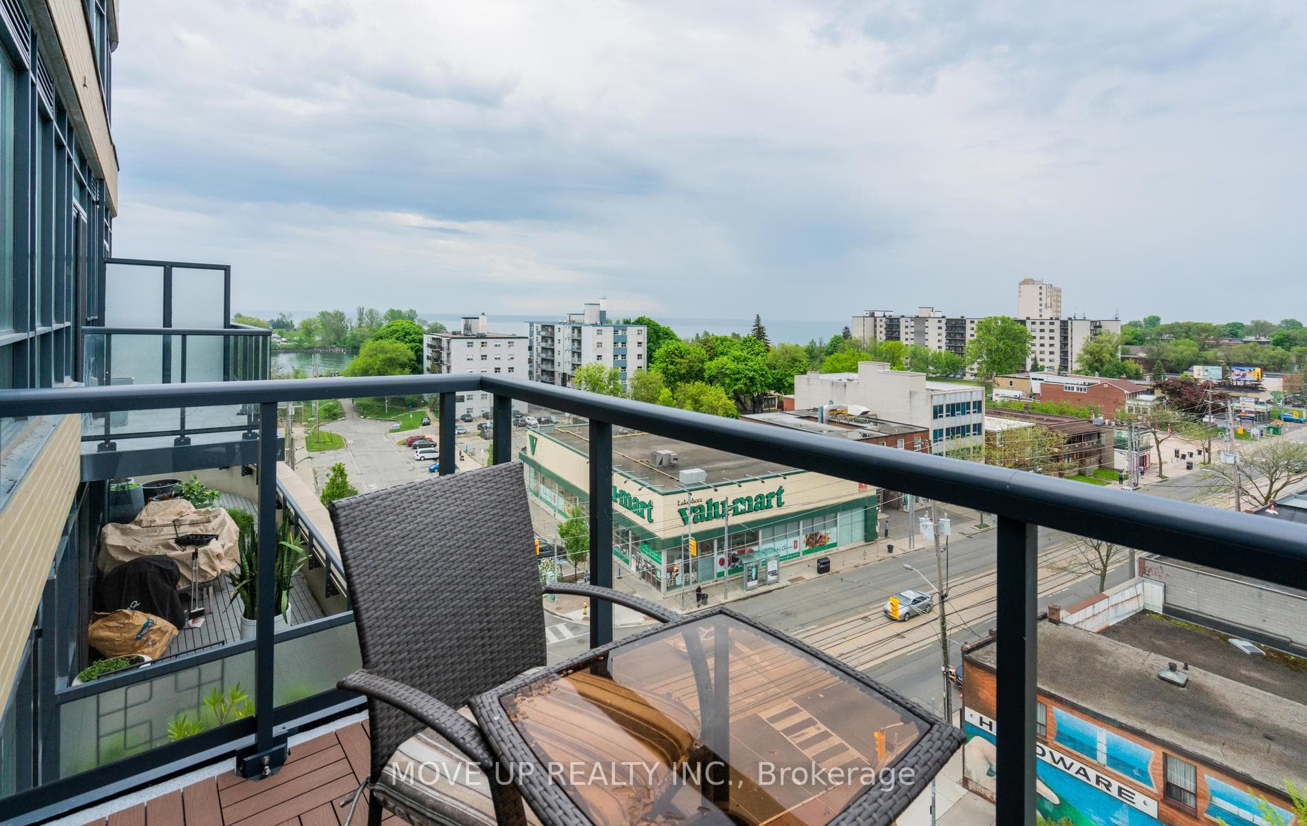 11 Superior Avenue Unit 807 photo 12
