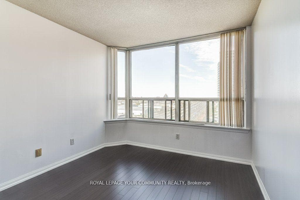 88 Corporate Drive Unit 1817 photo 17