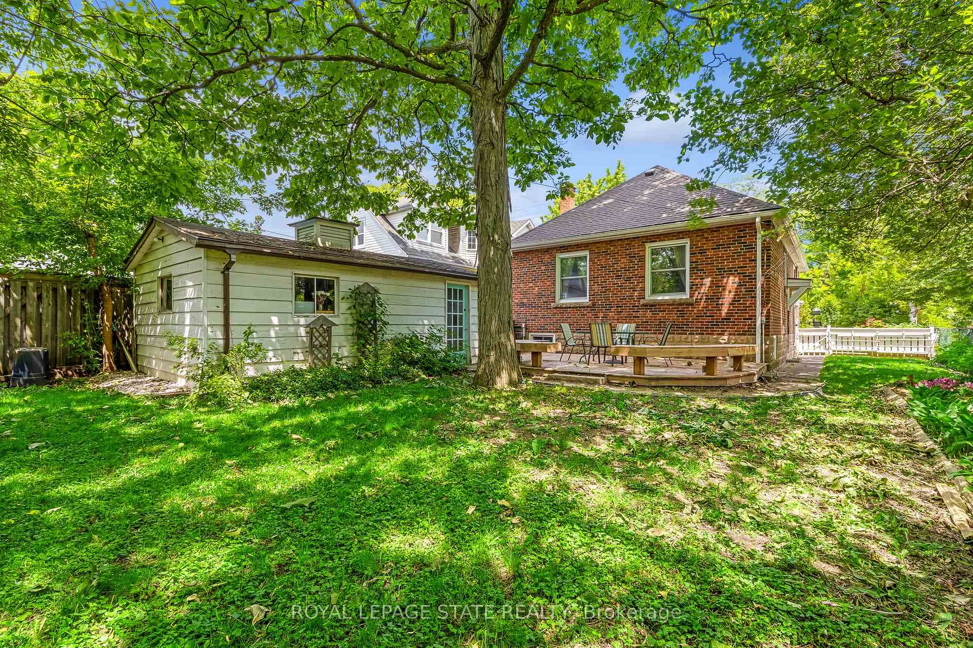 126 Queensdale Avenue photo 28