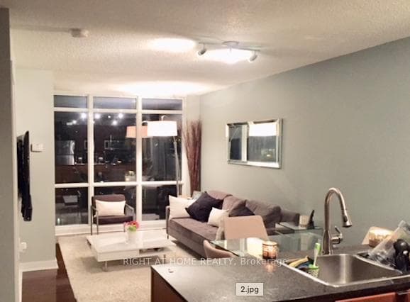 11 Brunel Court Unit 607 photo 4