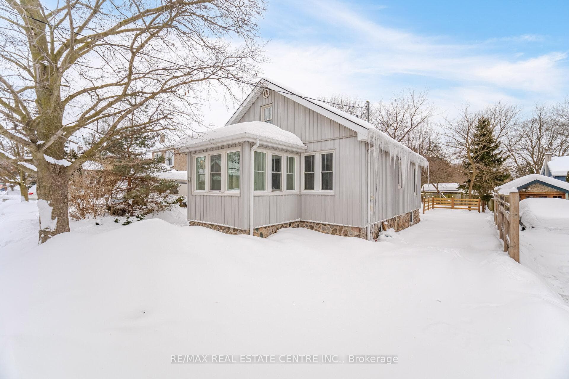 21 Crombie Street photo 2