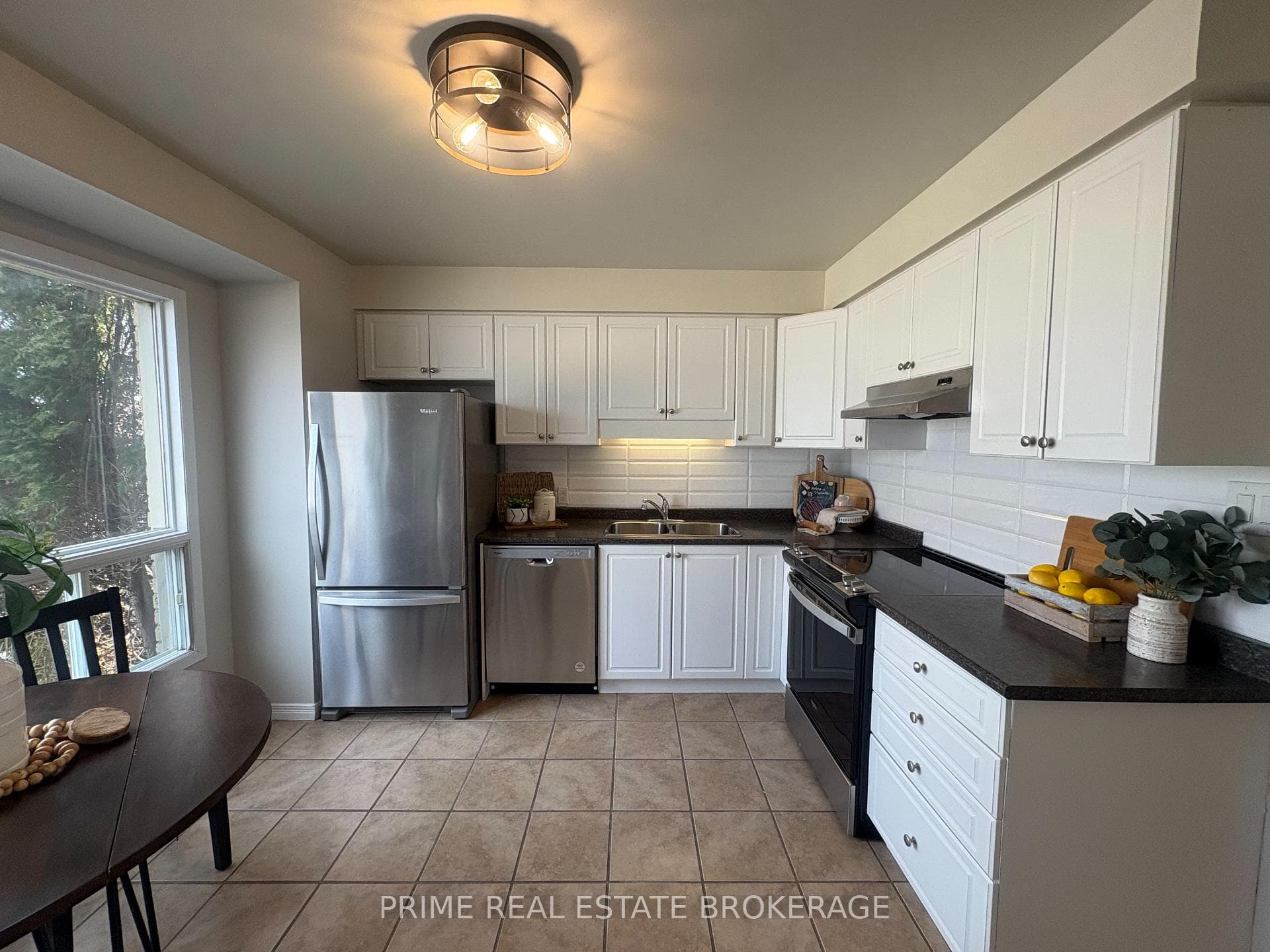 35 Waterman Avenue Unit 33 photo 8