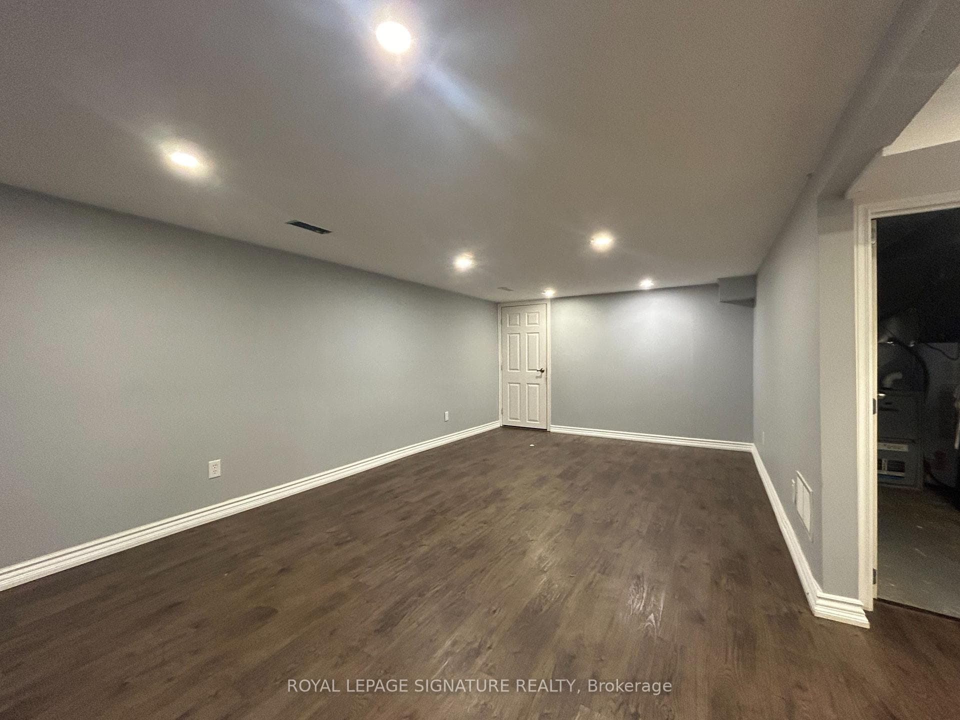 250 Kinmount Crescent Unit Lower photo 24