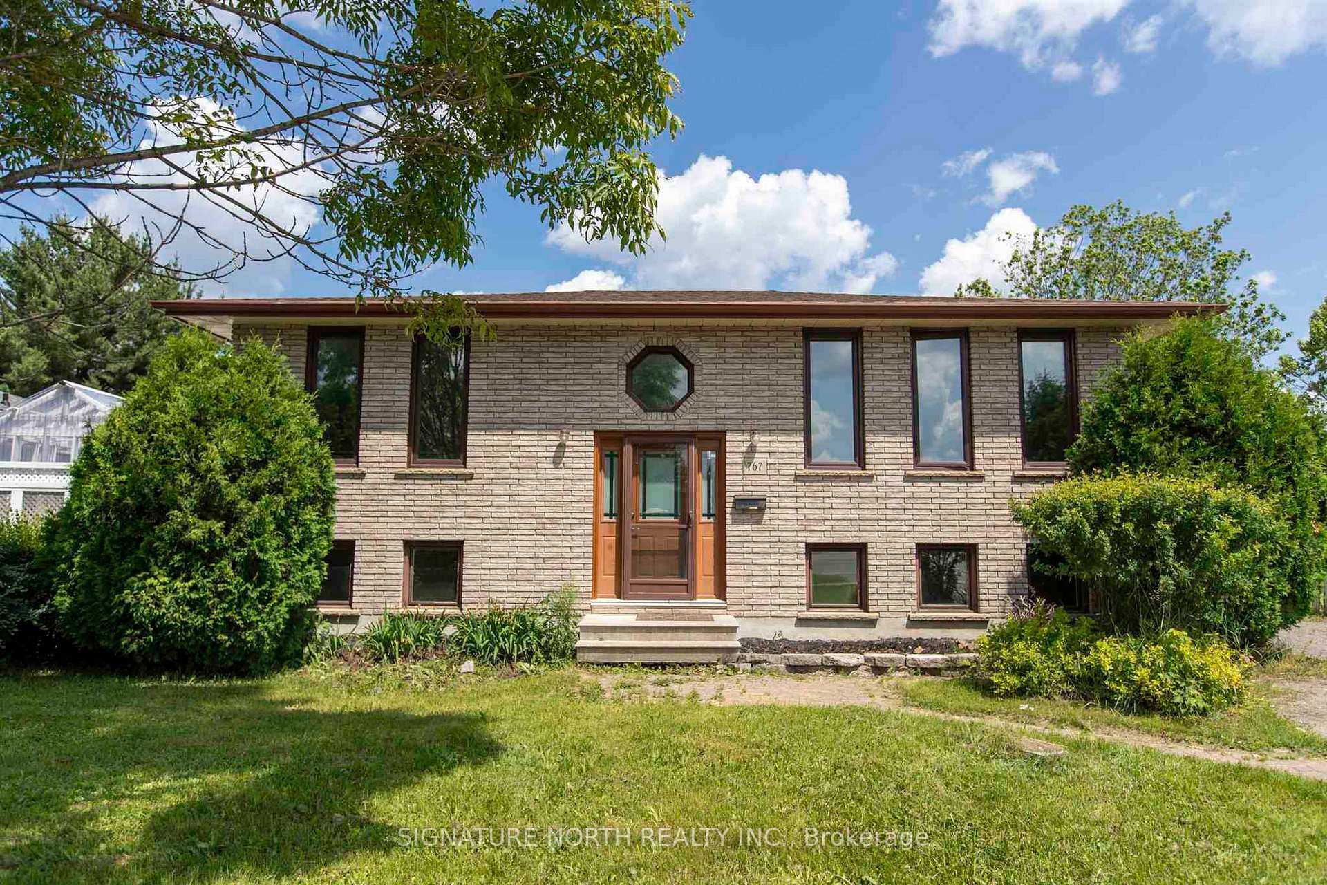 767 James Street photo 1