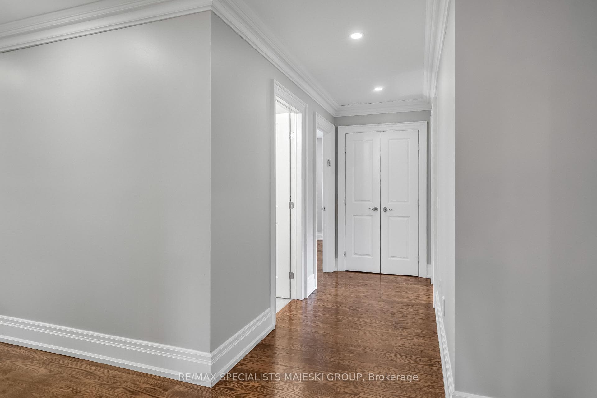 57 Corwin Crescent photo 14