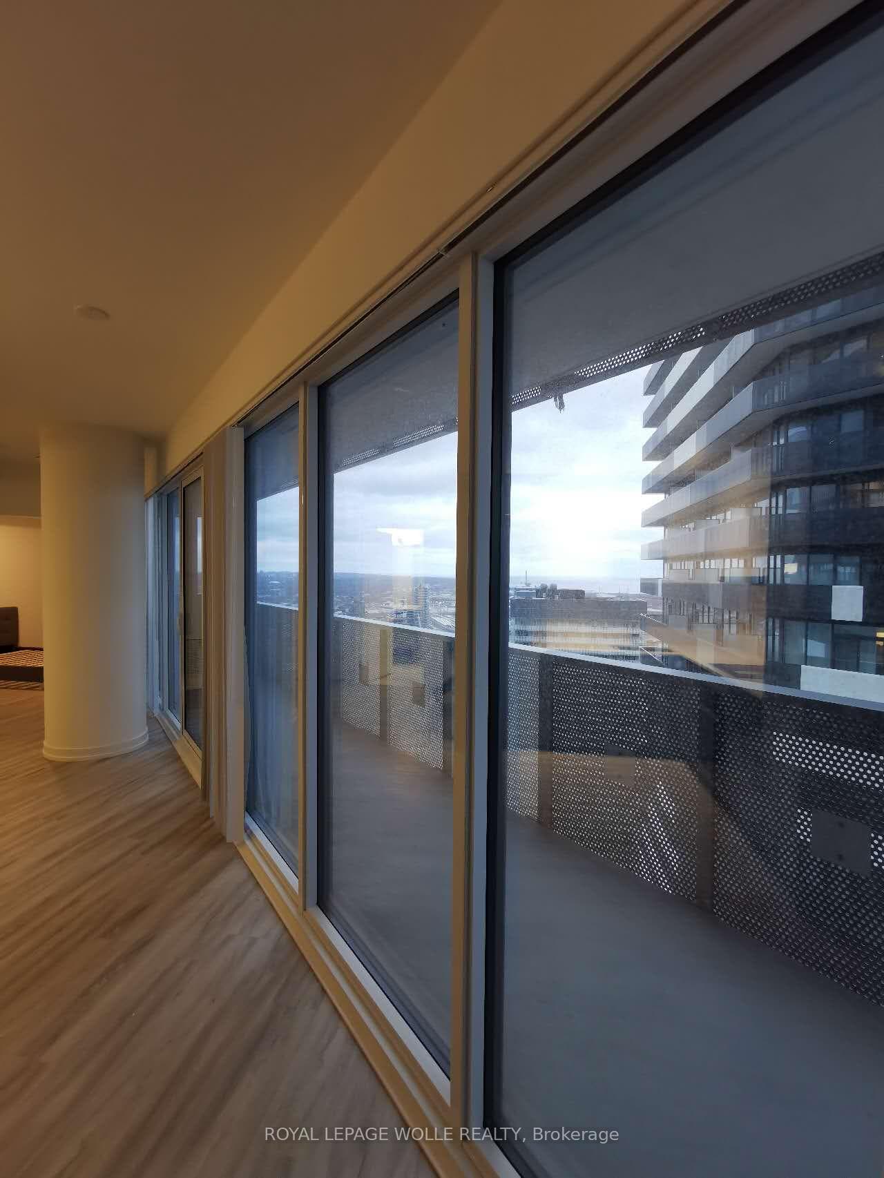 55 cooper Street Unit 6008 photo 9