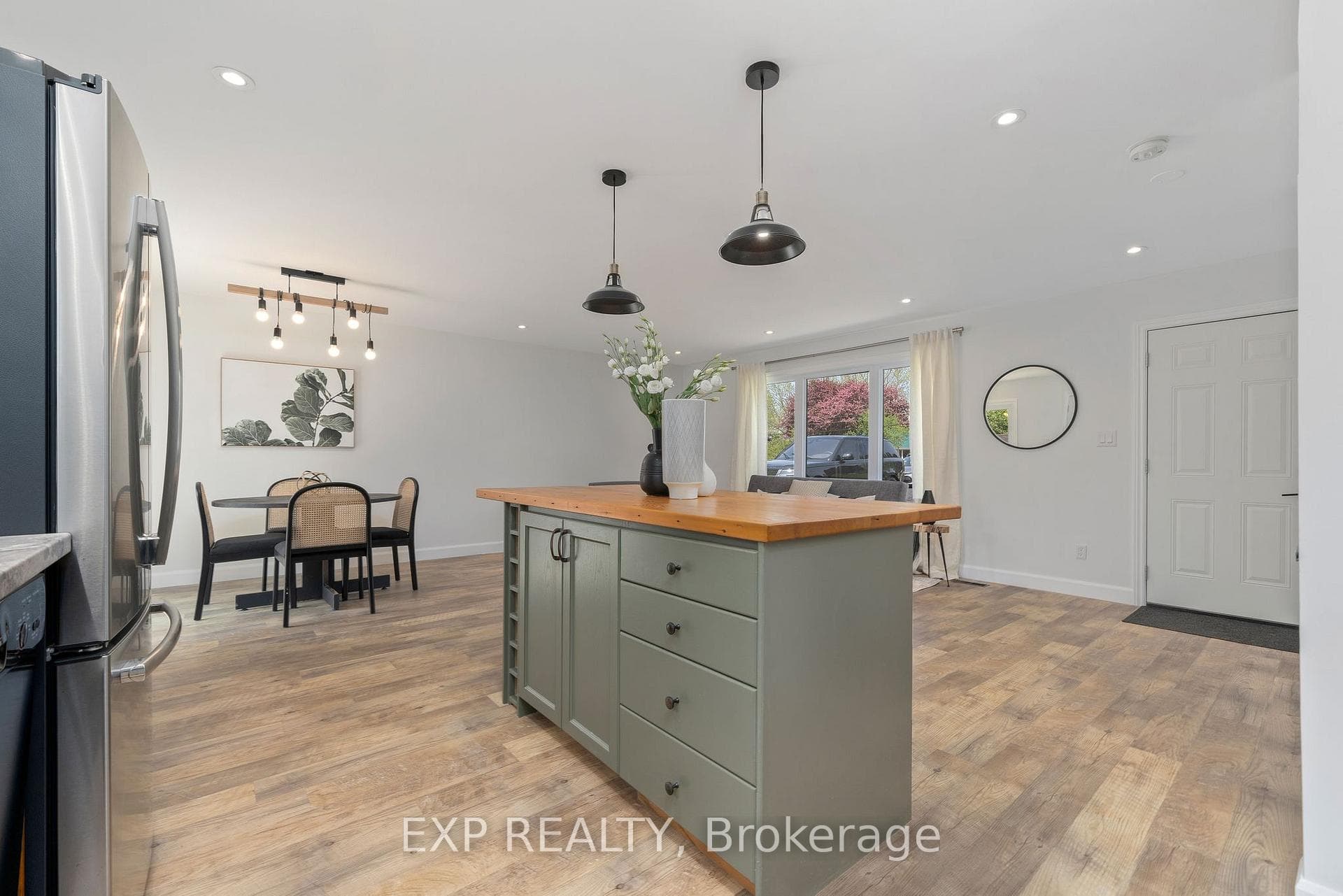 13481 Loyalist Parkway photo 10