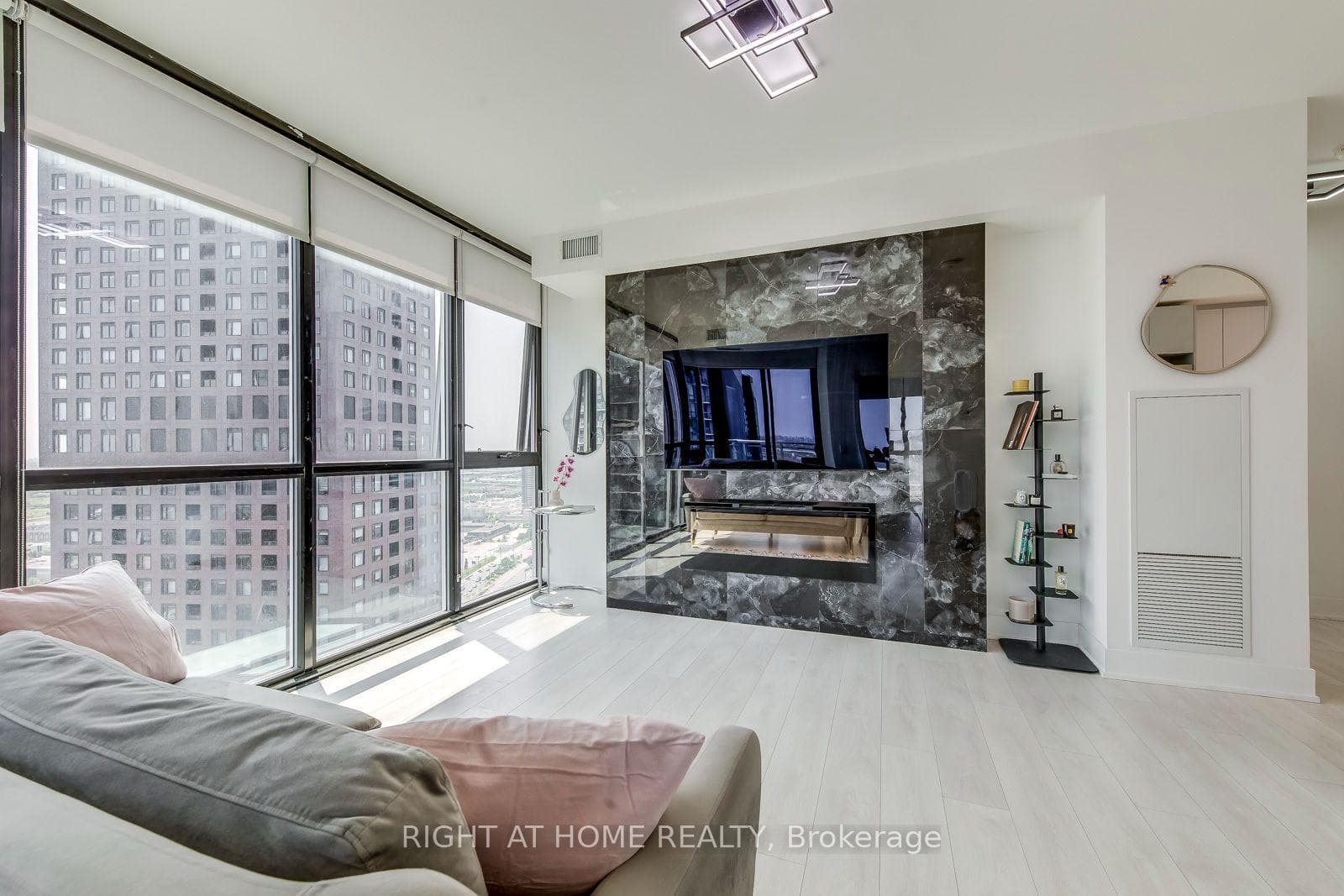 2916 Highway 7 Road Unit 3202 photo 8