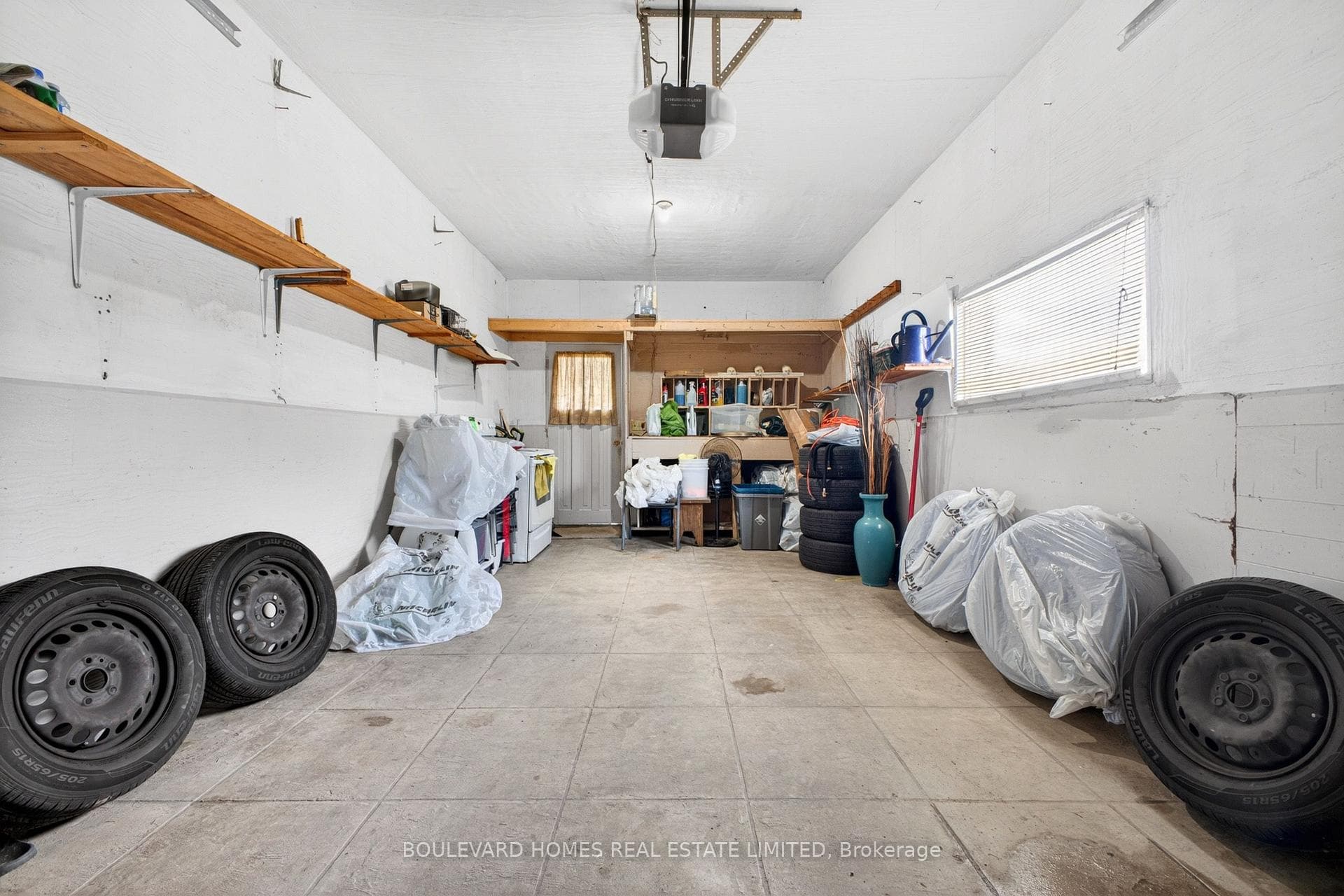 66 Watt Avenue photo 38