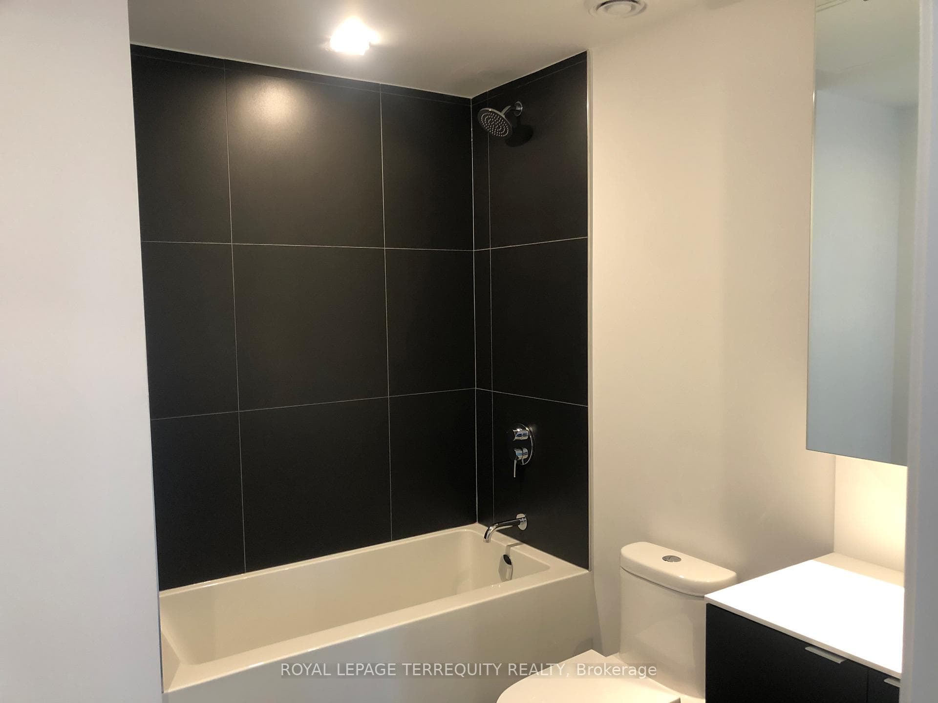 20 Edward Street Unit 506 photo 10