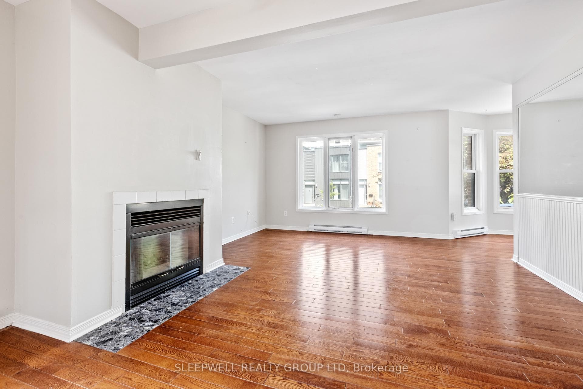 232 WILBROD Street Unit 2 photo 4