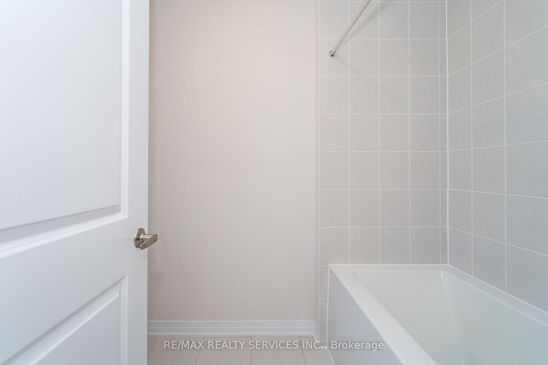 269 dingman Street photo 27