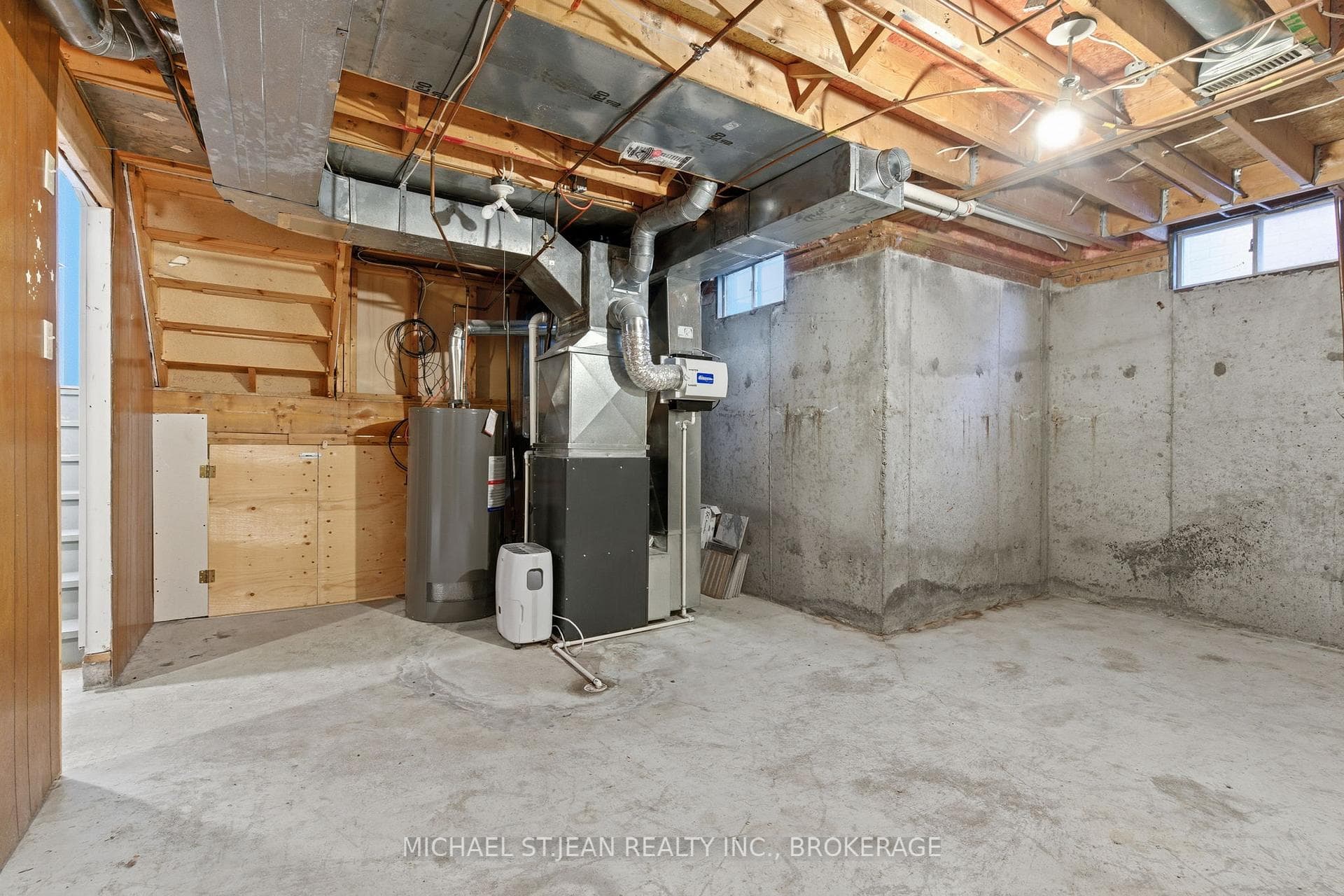 1297 Upper Sherman Avenue photo 41