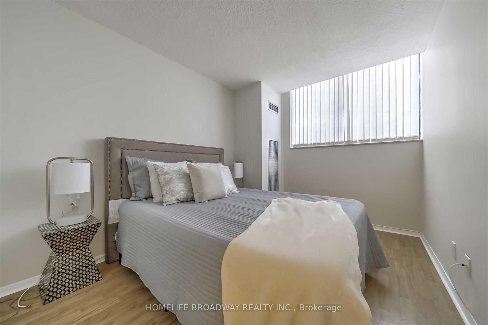 40 Baif Boulevard Unit 101 photo 11