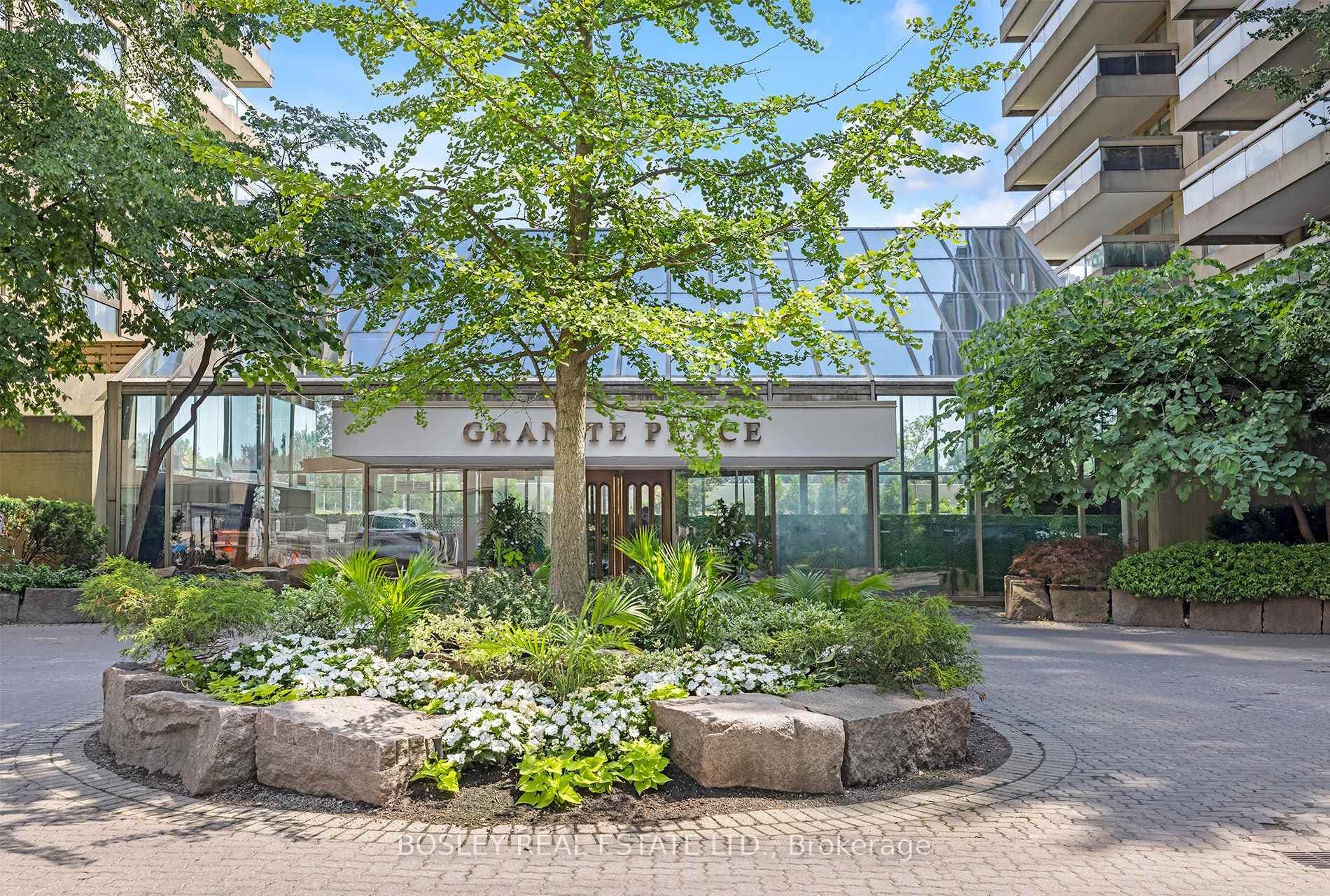 61 St Clair Avenue Unit 1201 photo 2