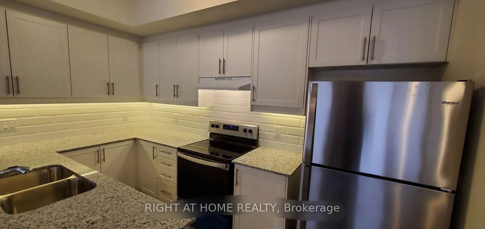 1554 Moonseed Place photo 2