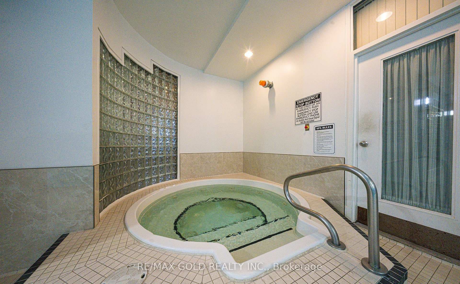 35 Trailwood Drive Unit 1112 photo 27