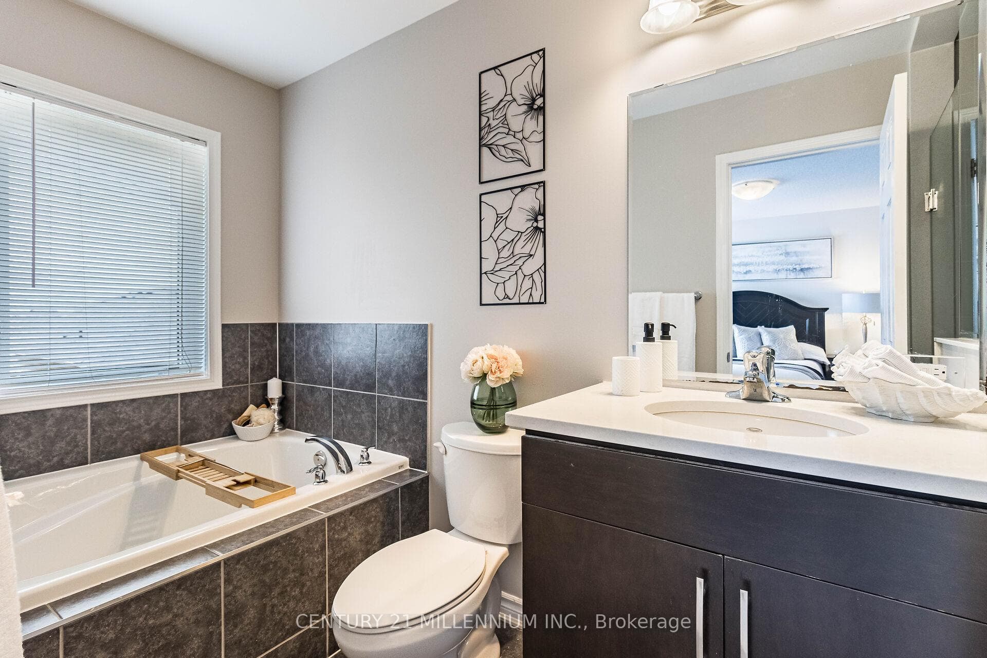 77 Bannister Crescent photo 22