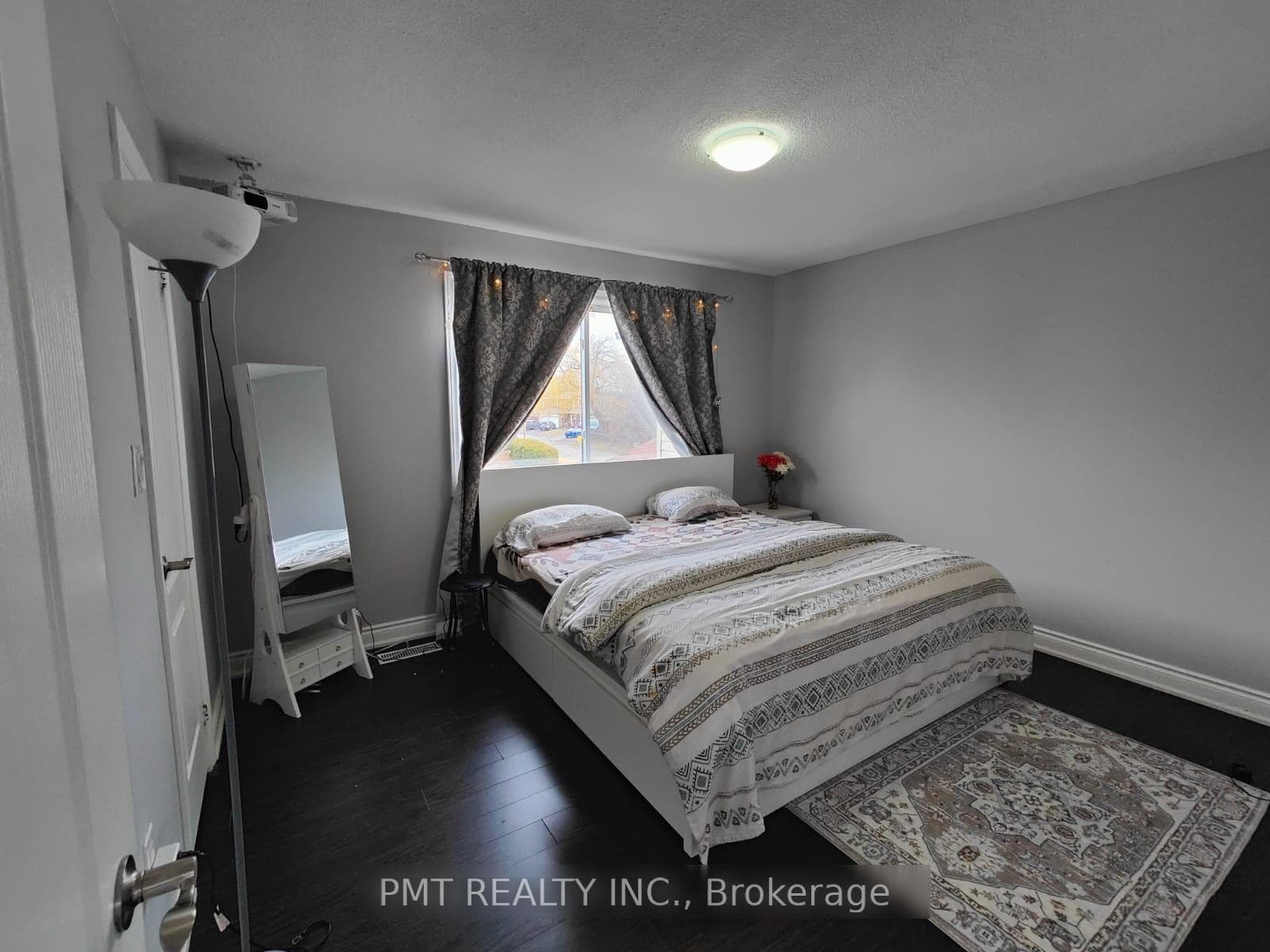 73 Greene Drive photo 9