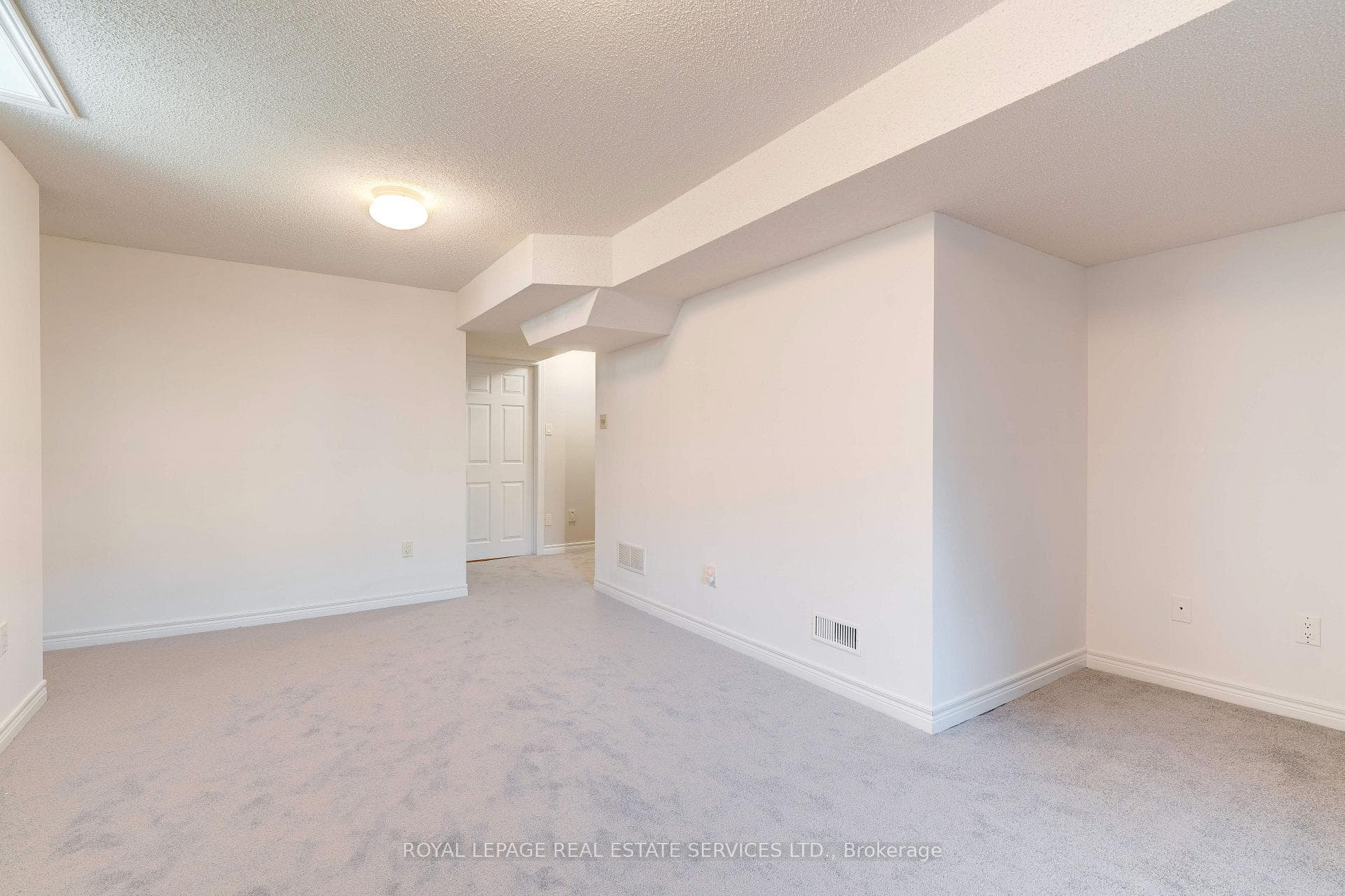 5662 Glen Erin Drive Unit 93 photo 39