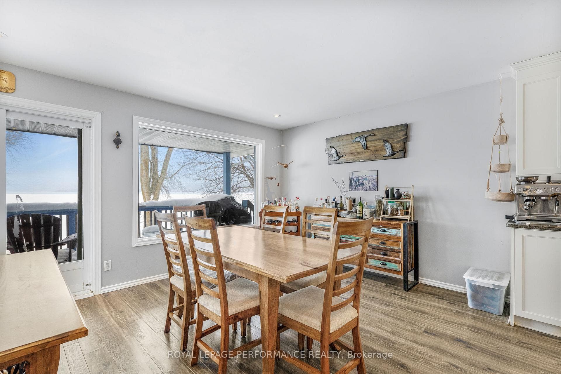 922 Lalonde Road photo 5