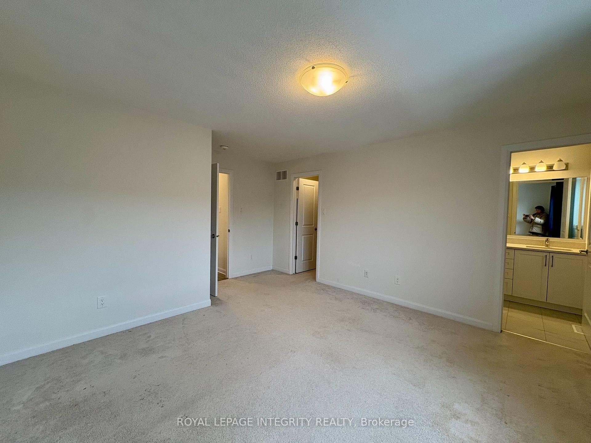527 Winterset Road photo 19