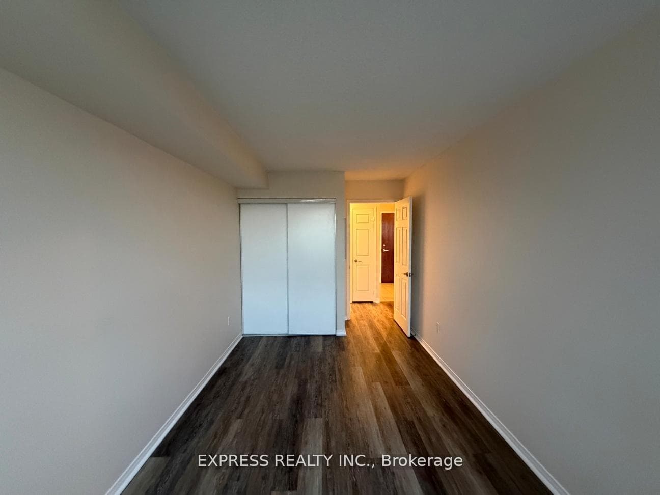 39 Pemberton Avenue Unit 710 photo 7