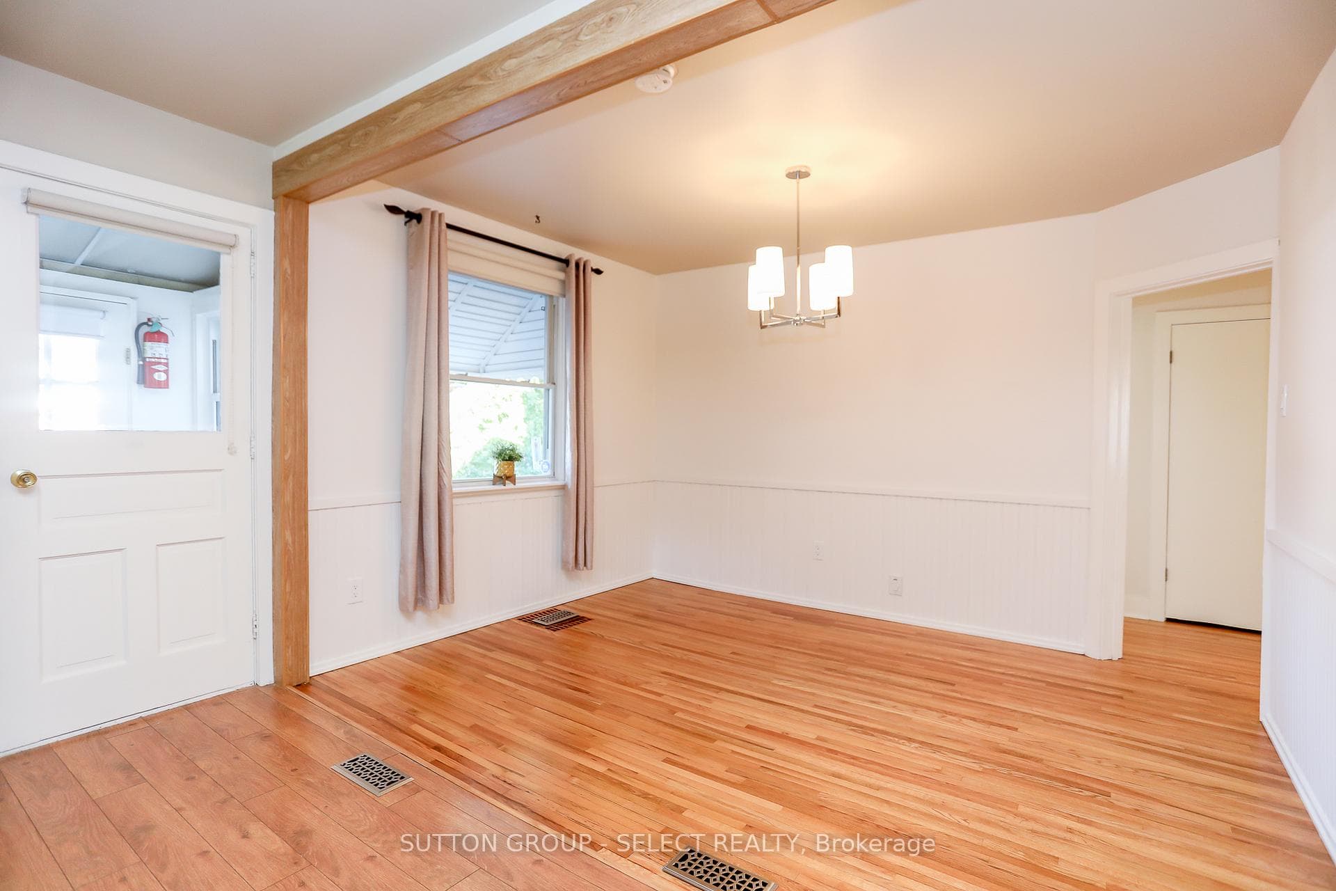 1866 Avalon Street photo 14