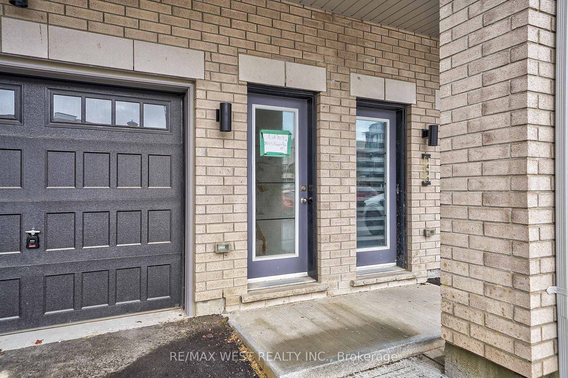 1495 Green Road photo 2