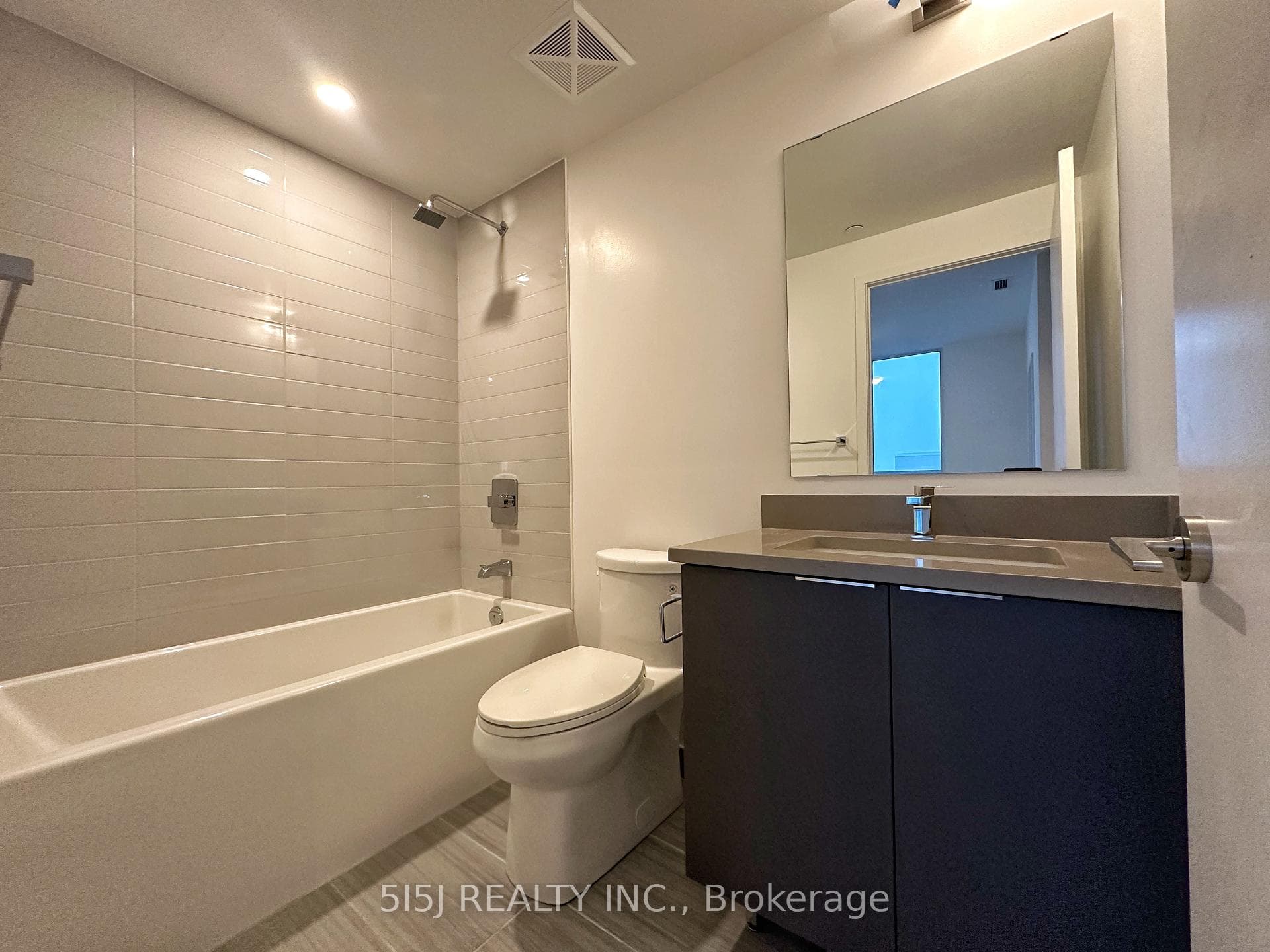 2033 Kennedy Road Unit 3902 photo 10