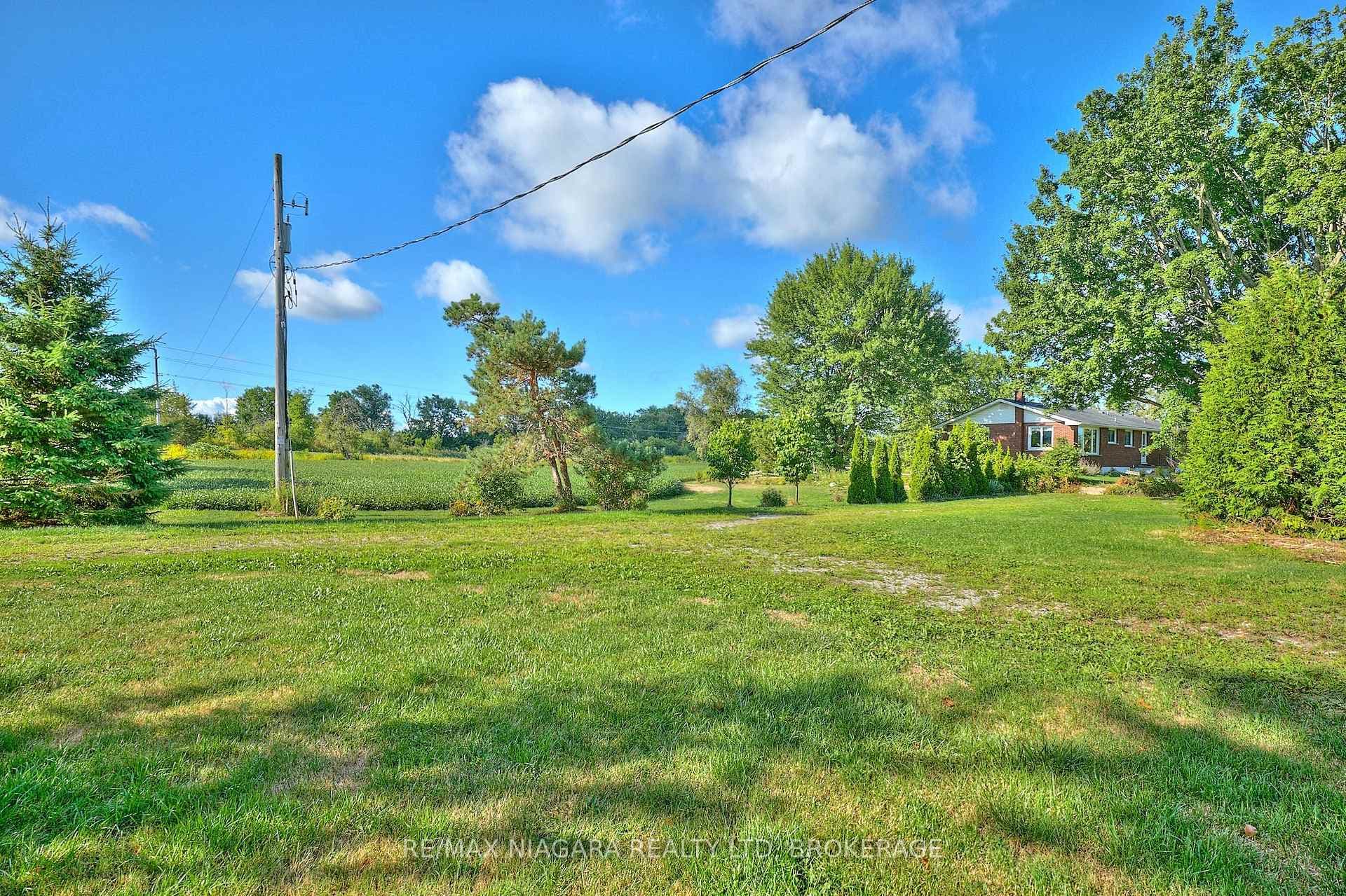 32626 Clarendon Street photo 26